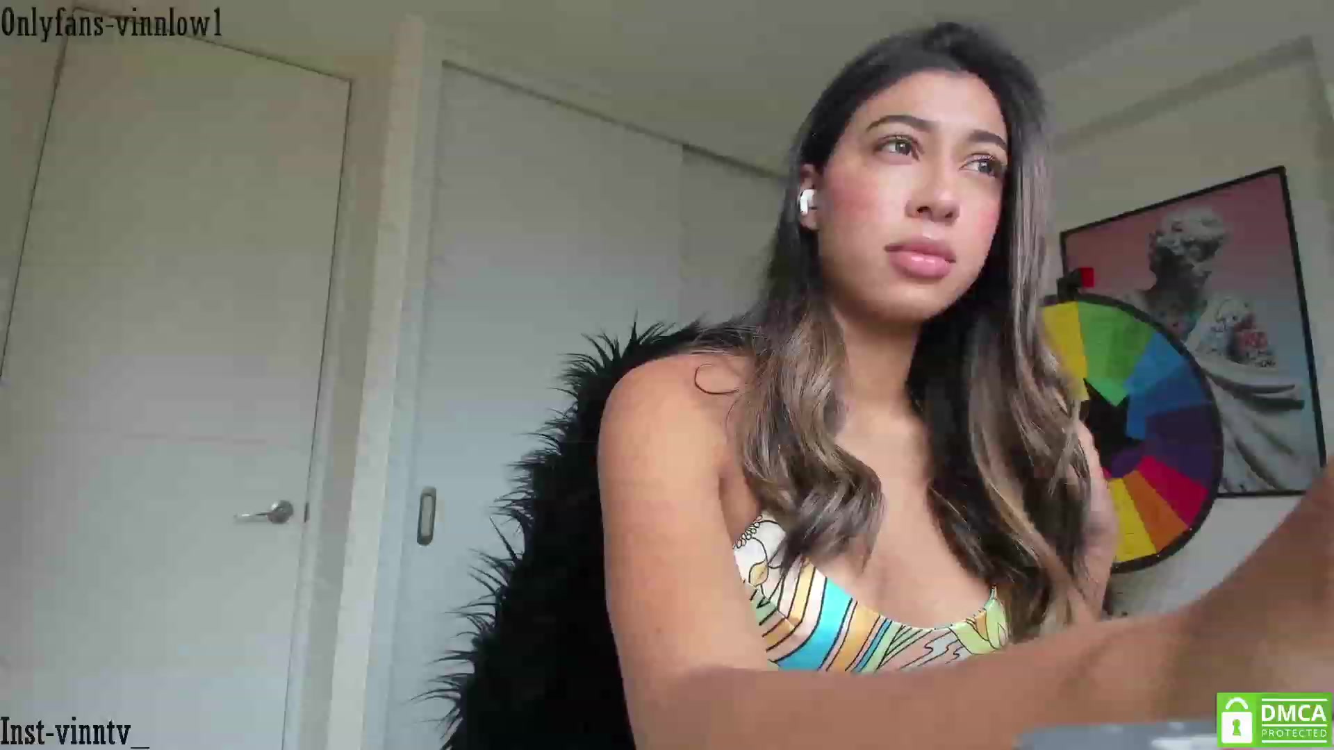 Gallery image thumbnail from Vinnlow's myfreecams stream on, 01/08/2023, 14:45 image 15 of 20