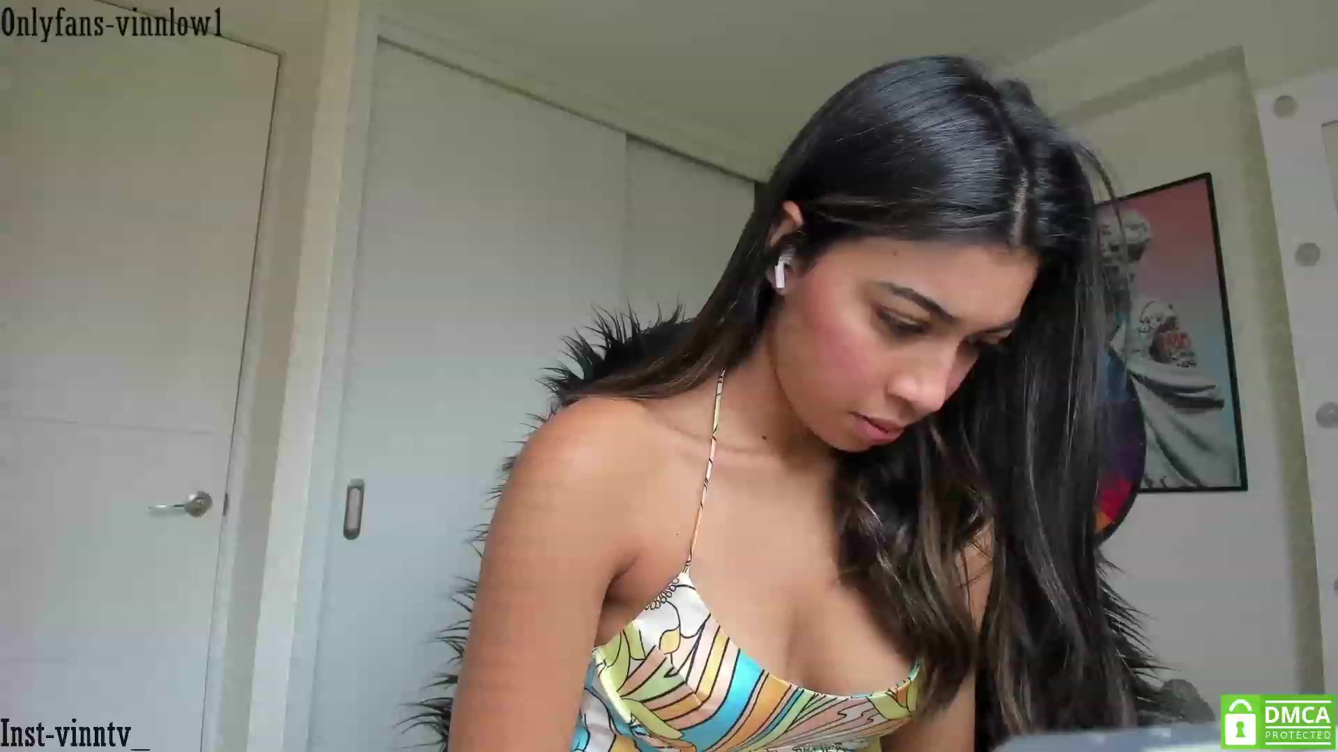 Gallery image thumbnail from Vinnlow's myfreecams stream on, 01/08/2023, 14:45 image 20 of 20
