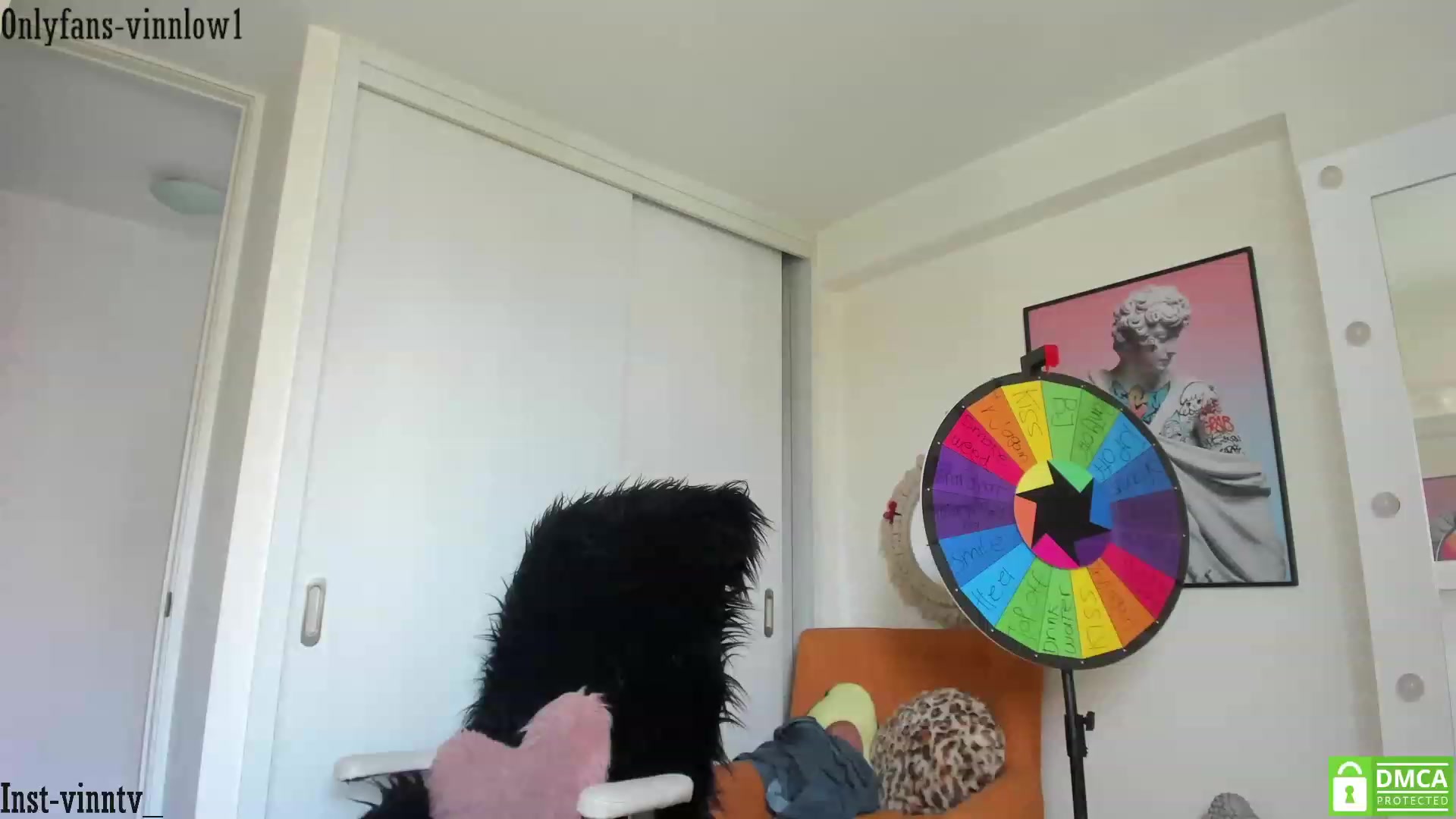 Gallery image thumbnail from Vinnlow's myfreecams stream on, 01/08/2023, 19:54 image 3 of 20