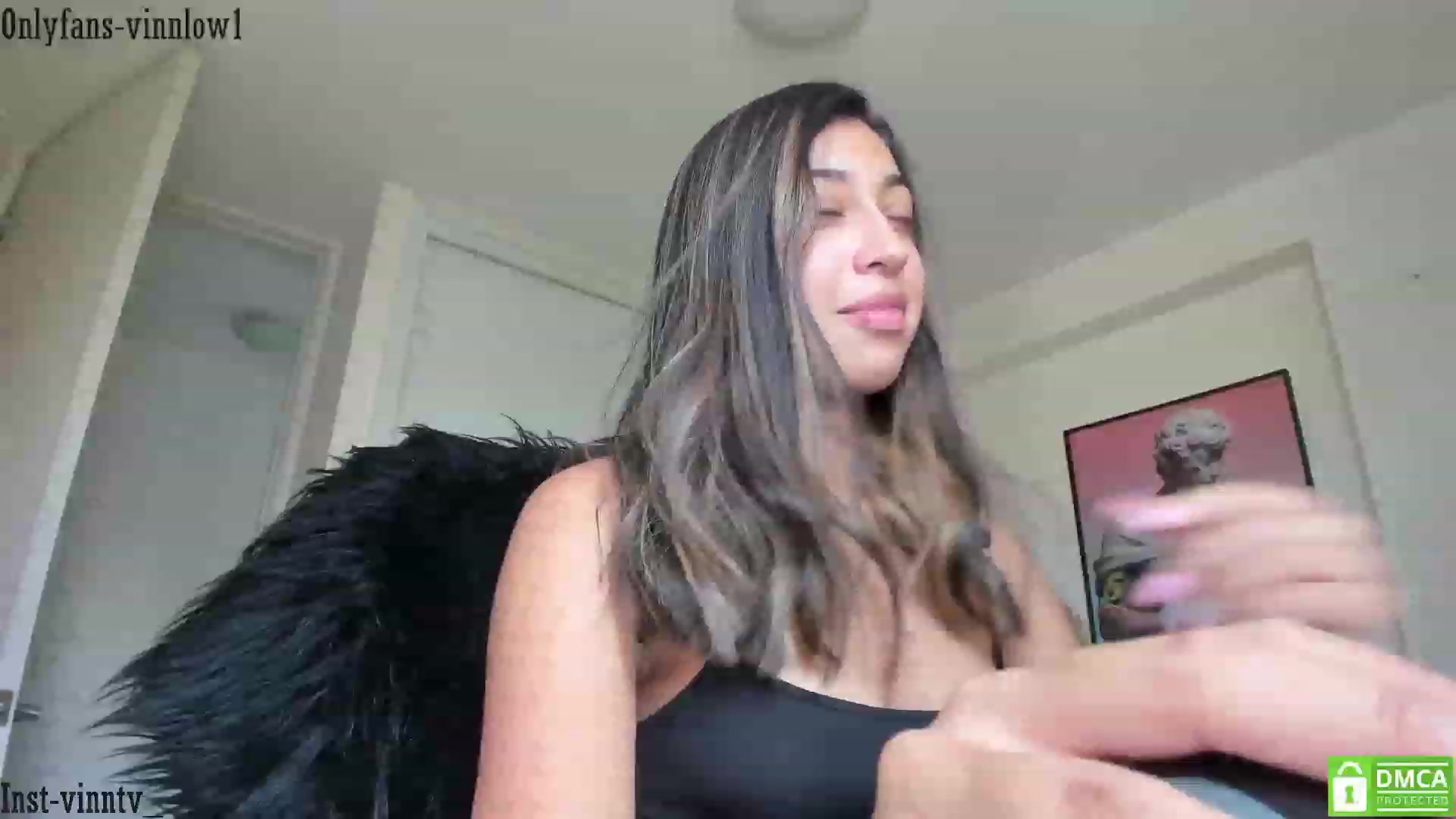 Gallery image thumbnail from Vinnlow's myfreecams stream on, 01/29/2023, 22:19 image 2 of 20