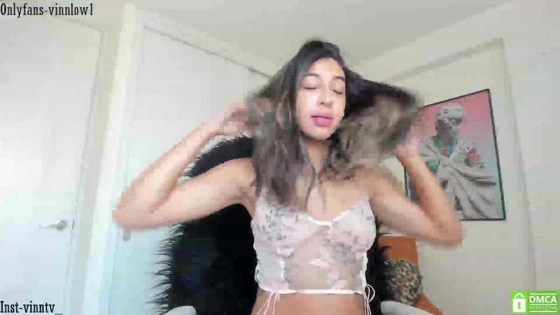 Gallery image thumbnail from Vinnlow's myfreecams stream on, 01/30/2023, 18:44 image 11 of 20