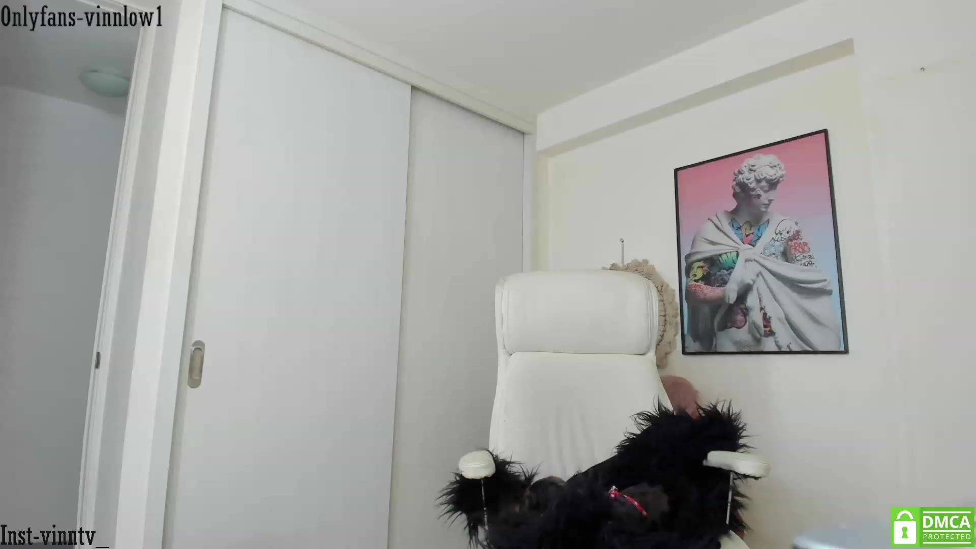 Gallery image thumbnail from Vinnlow's myfreecams stream on, 01/30/2023, 23:41 image 17 of 20