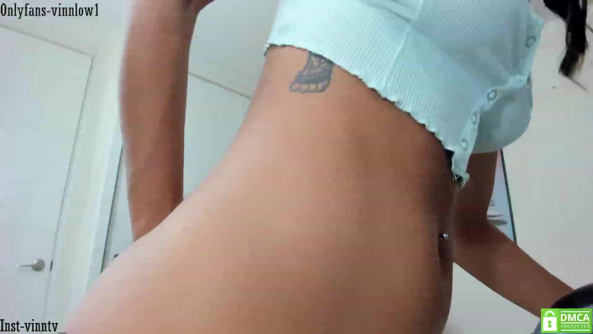 Gallery image thumbnail from Vinnlow's myfreecams stream on, 02/03/2023, 23:18 image 12 of 20