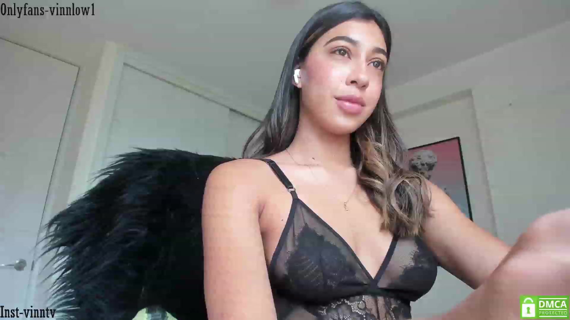 Gallery image thumbnail from Vinnlow's myfreecams stream on, 02/11/2023, 16:10 image 9 of 20