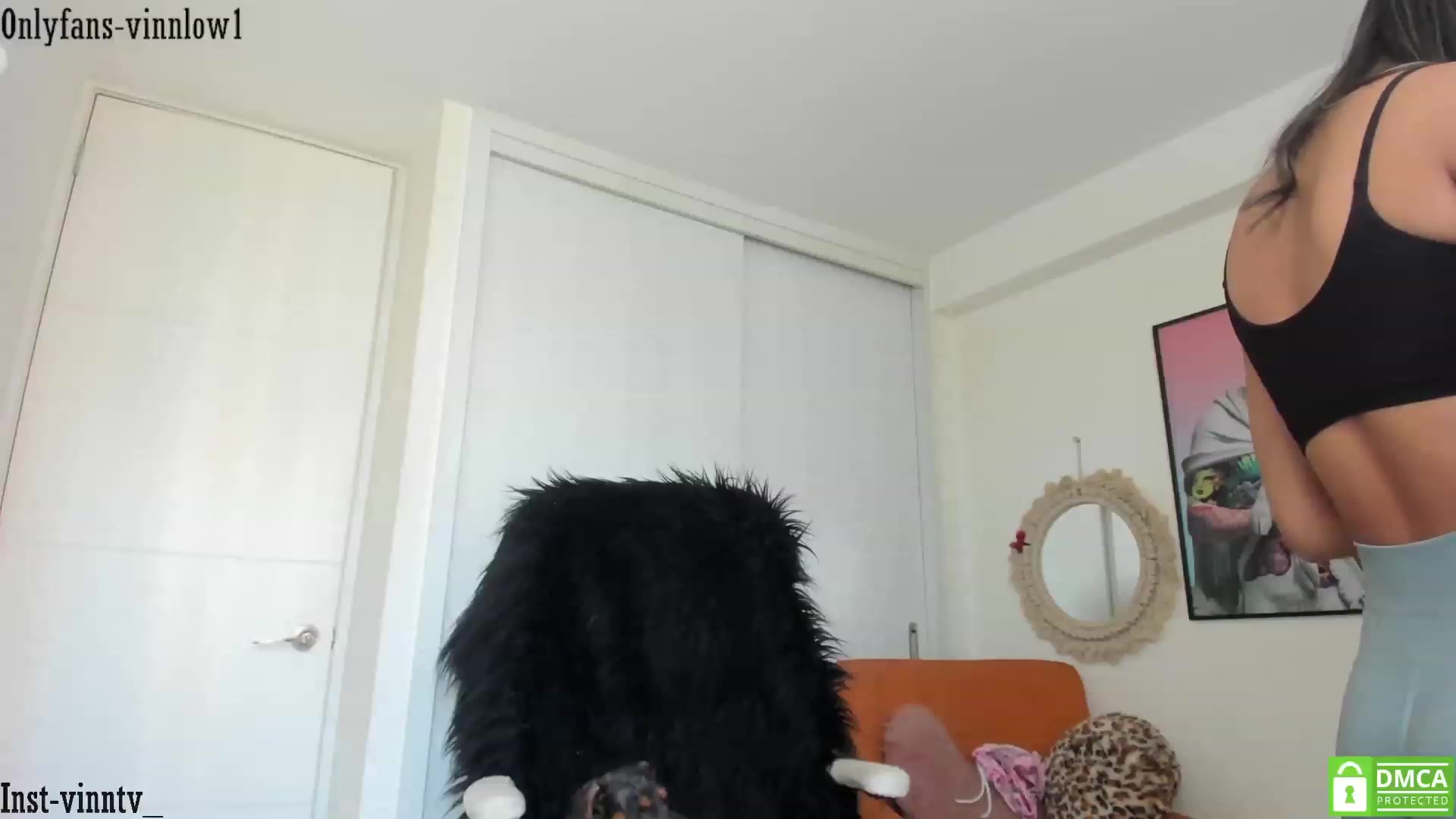 Gallery image thumbnail from Vinnlow's myfreecams stream on, 02/18/2023, 15:41 image 18 of 20