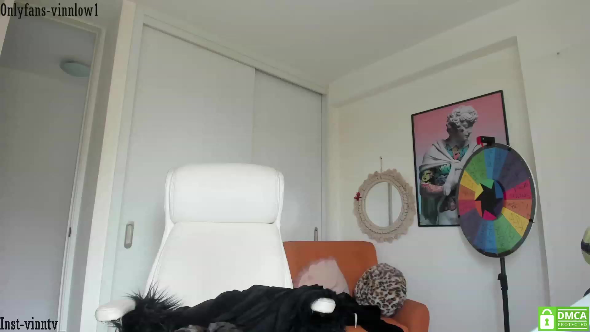 Gallery image thumbnail from Vinnlow's myfreecams stream on, 02/22/2023, 15:15 image 9 of 20