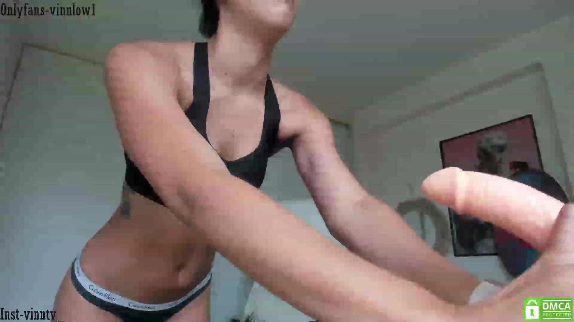 Gallery image thumbnail from Vinnlow's myfreecams stream on, 02/22/2023, 15:15 image 5 of 20