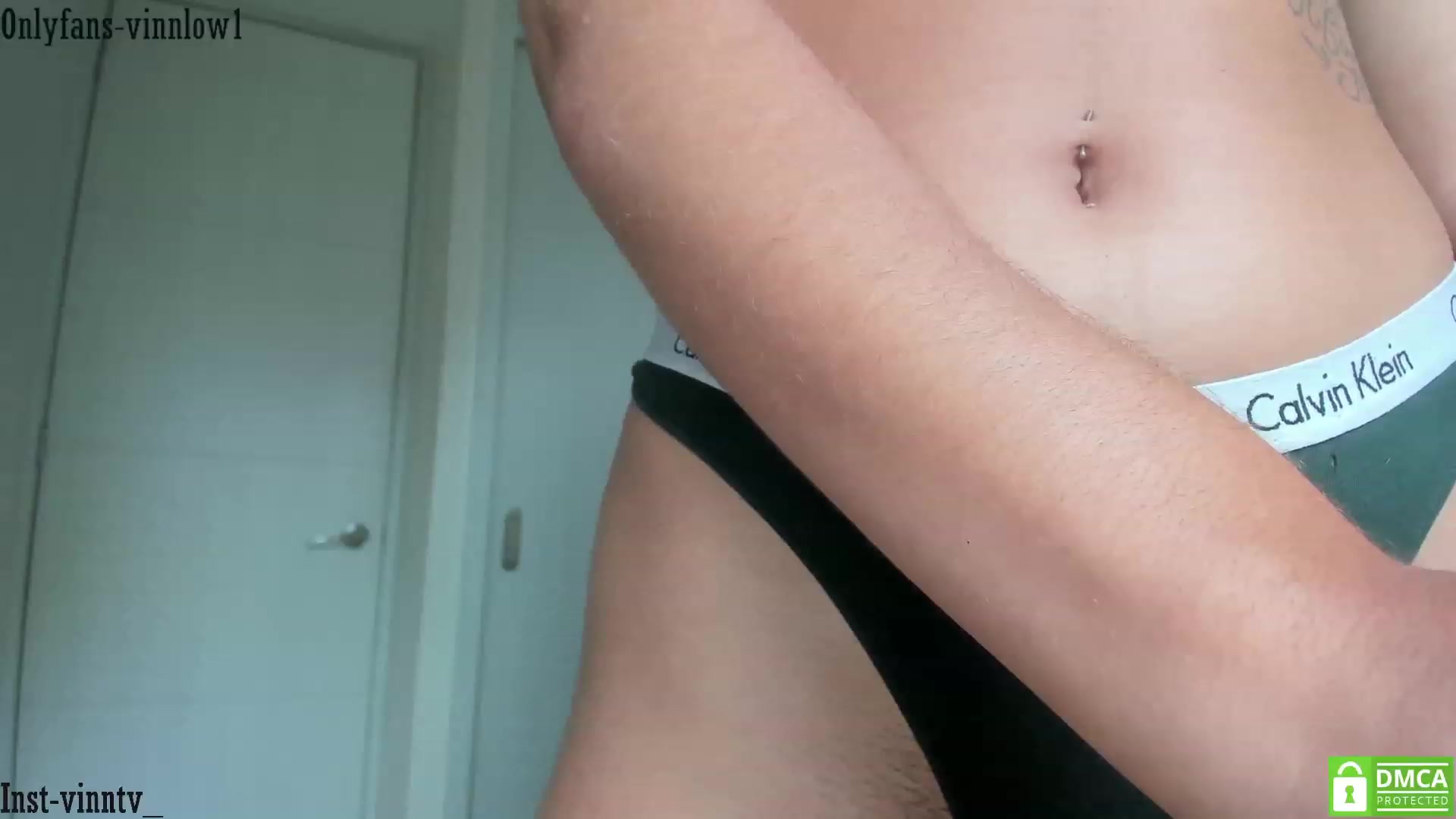 Gallery image thumbnail from Vinnlow's myfreecams stream on, 02/22/2023, 15:15 image 17 of 20