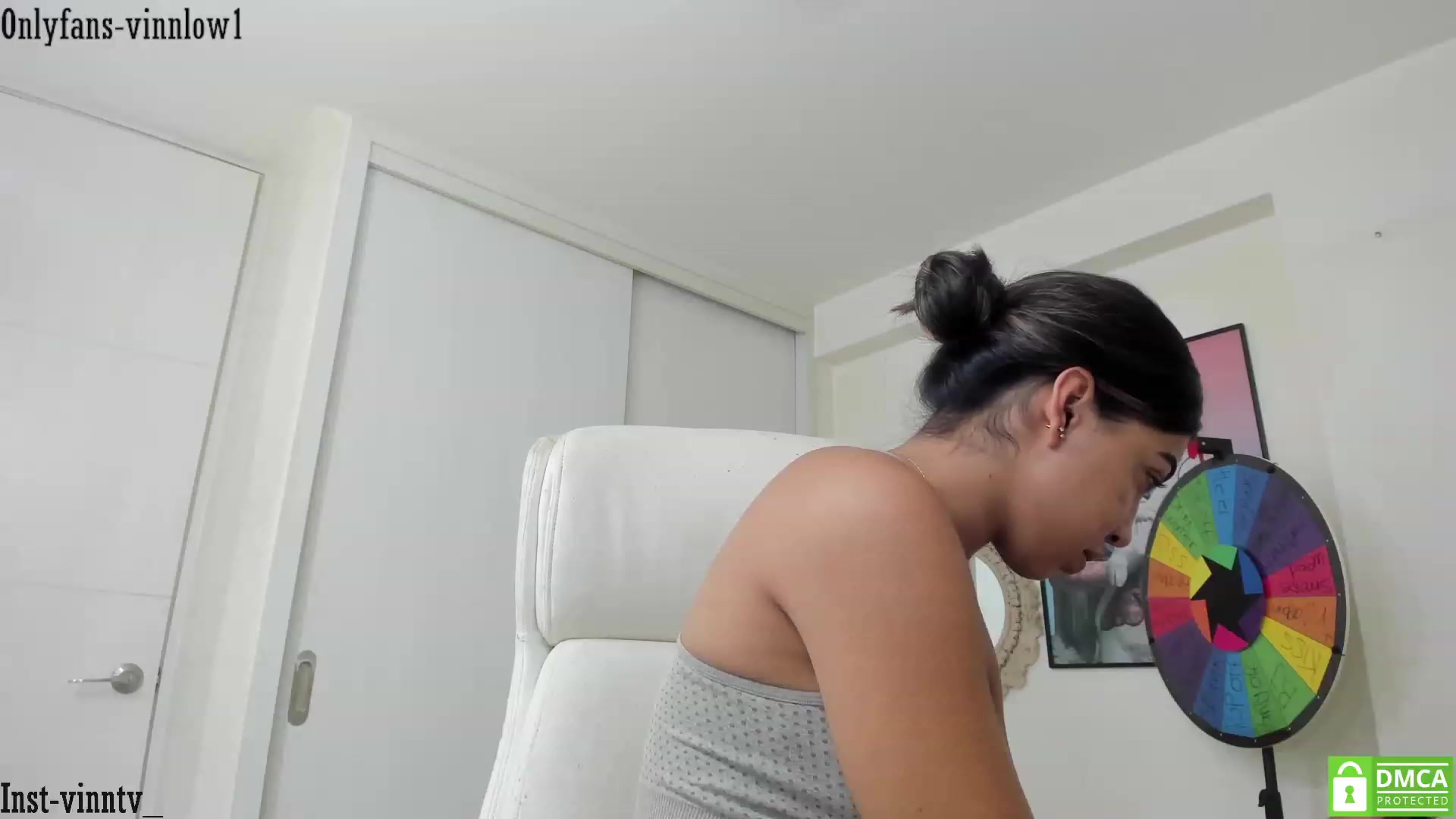Gallery image thumbnail from Vinnlow's myfreecams stream on, 03/01/2023, 01:59 image 17 of 20