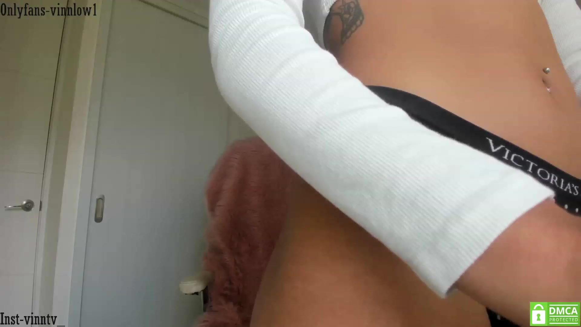 Gallery image thumbnail from Vinnlow's myfreecams stream on, 03/19/2023, 20:23 image 15 of 20
