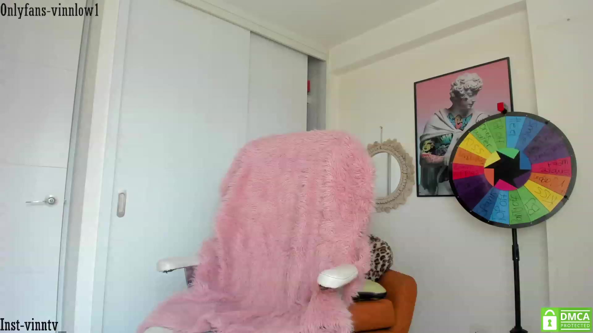 Gallery image thumbnail from Vinnlow's myfreecams stream on, 03/19/2023, 20:23 image 3 of 20