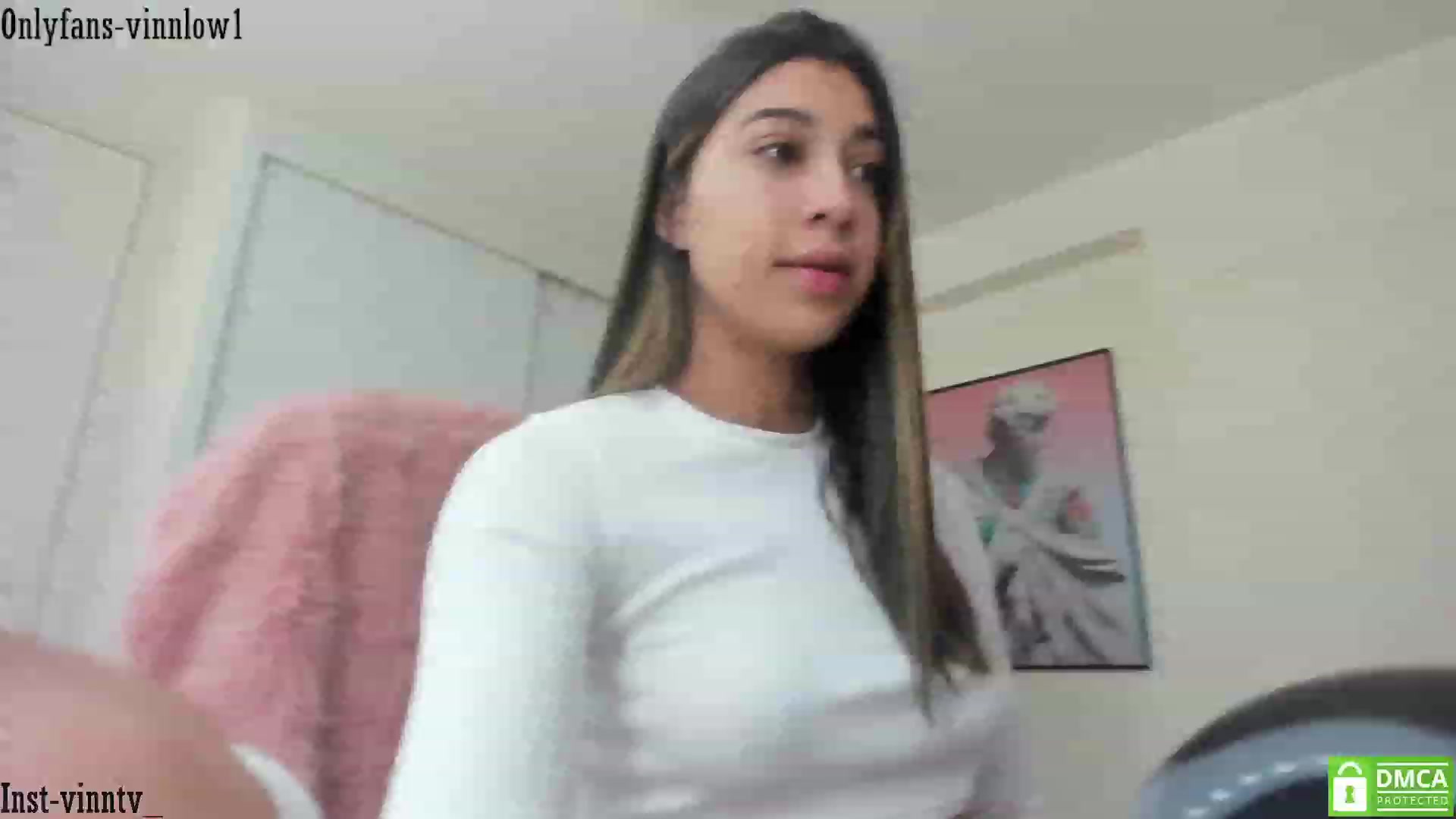 Gallery image thumbnail from Vinnlow's myfreecams stream on, 03/19/2023, 22:57 image 17 of 20