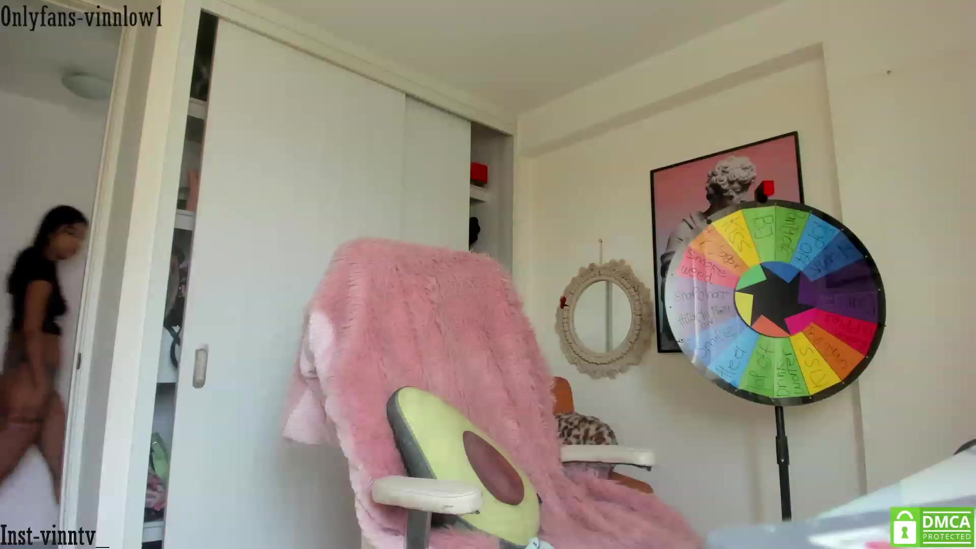 Gallery image thumbnail from Vinnlow's myfreecams stream on, 03/20/2023, 16:11 image 7 of 20