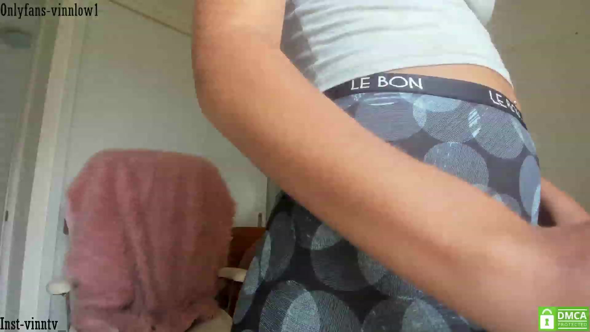 Gallery image thumbnail from Vinnlow's myfreecams stream on, 03/20/2023, 19:43 image 20 of 20