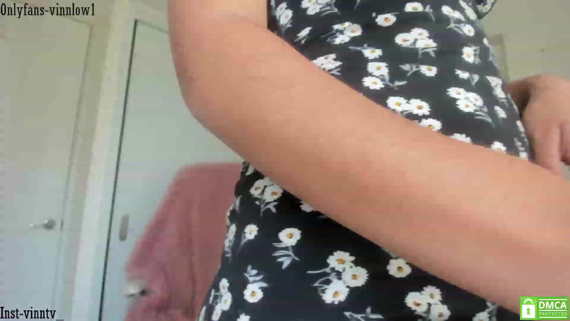 Gallery image thumbnail from Vinnlow's myfreecams stream on, 03/21/2023, 19:41 image 15 of 20