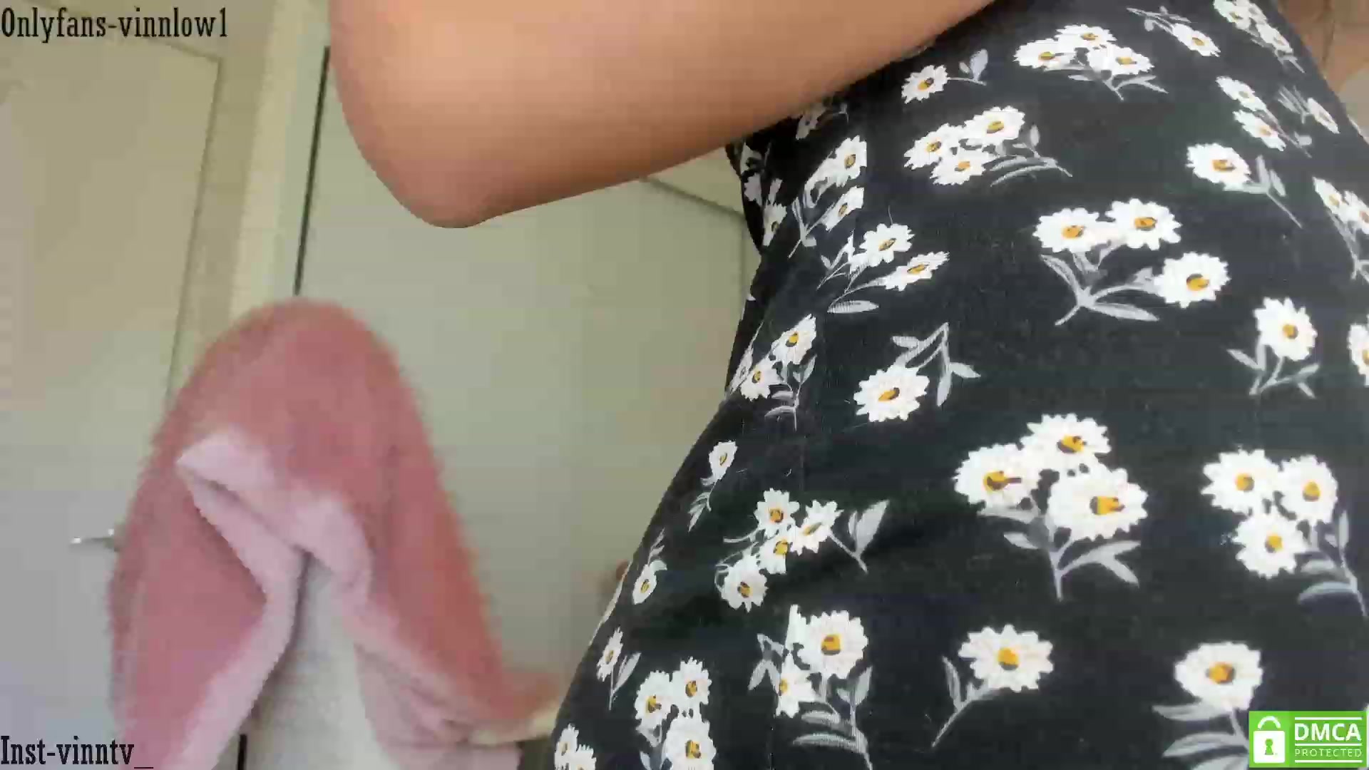 Gallery image thumbnail from Vinnlow's myfreecams stream on, 03/21/2023, 19:41 image 19 of 20