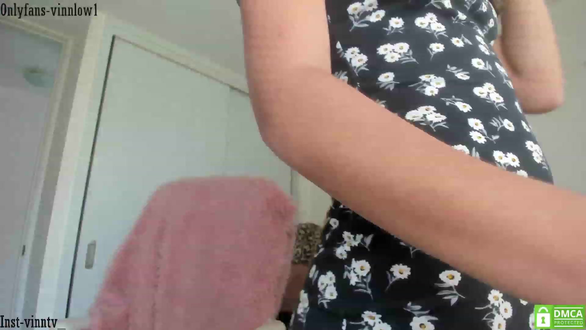 Gallery image thumbnail from Vinnlow's myfreecams stream on, 03/21/2023, 20:22 image 13 of 20