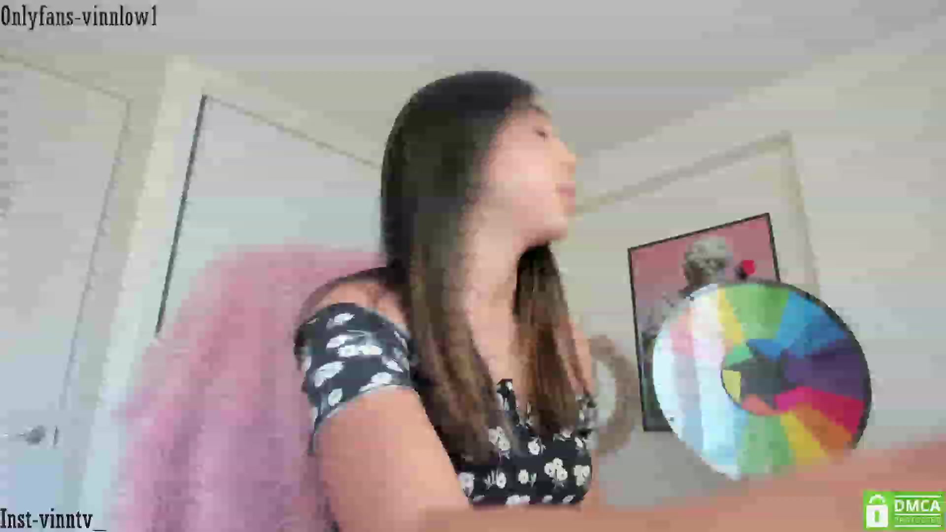 Gallery image thumbnail from Vinnlow's myfreecams stream on, 03/21/2023, 20:22 image 14 of 20