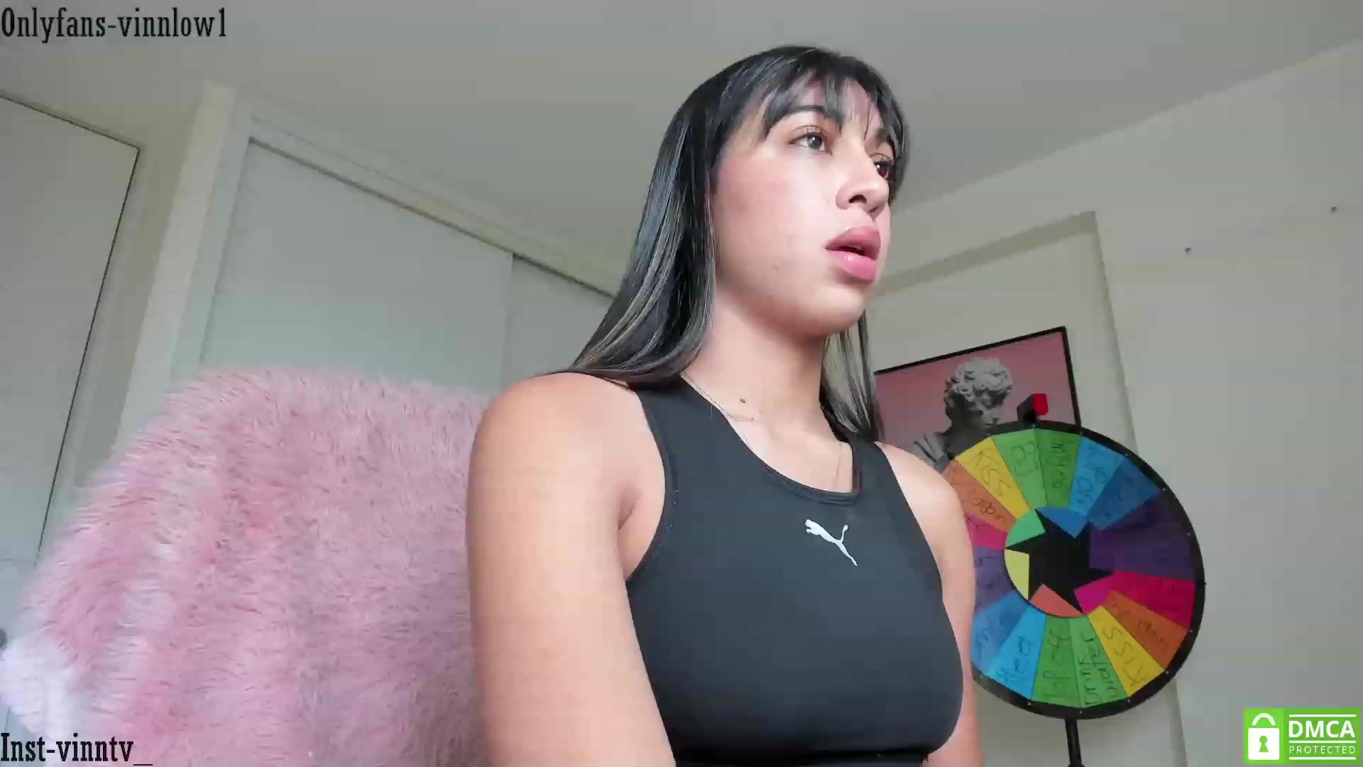Gallery image thumbnail from Vinnlow's myfreecams stream on, 03/22/2023, 21:49 image 17 of 20