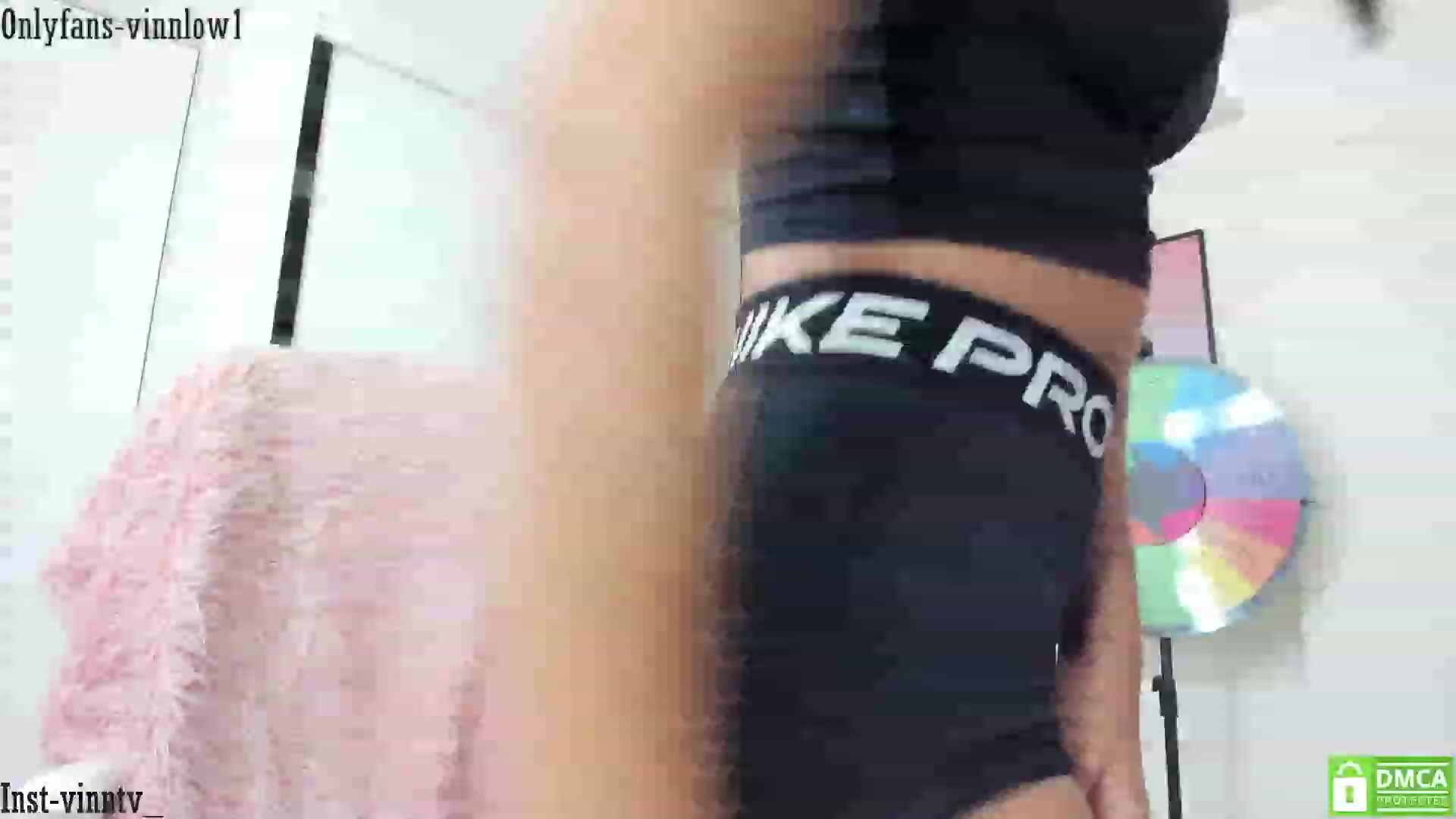 Gallery image thumbnail from Vinnlow's myfreecams stream on, 04/02/2023, 23:54 image 16 of 20