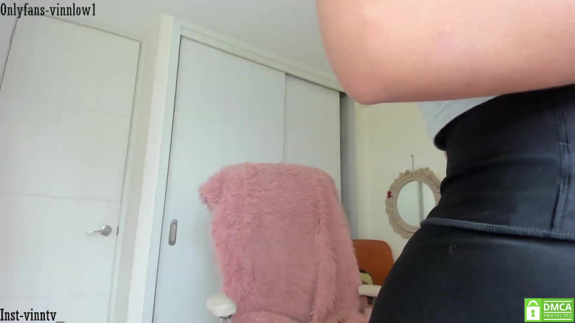 Gallery image thumbnail from Vinnlow's myfreecams stream on, 04/08/2023, 17:33 image 11 of 20