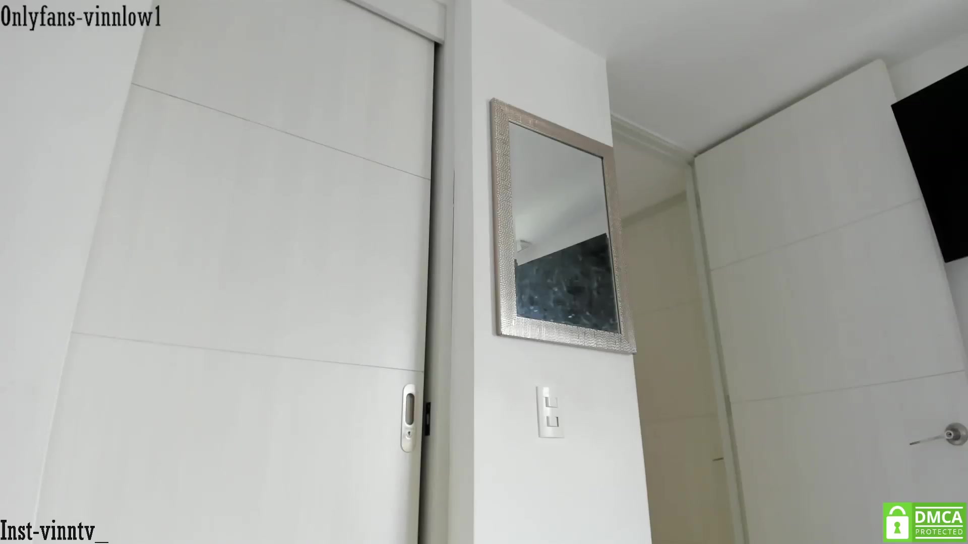 Gallery image thumbnail from Vinnlow's myfreecams stream on, 04/08/2023, 21:53 image 15 of 20