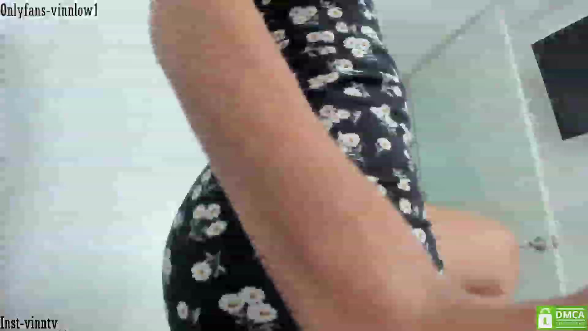 Gallery image thumbnail from Vinnlow's myfreecams stream on, 04/10/2023, 24:36 image 19 of 20