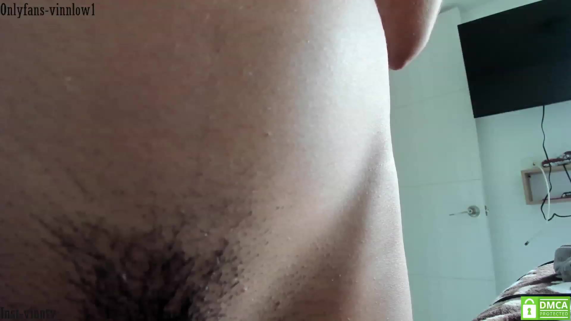 Gallery image thumbnail from Vinnlow's myfreecams stream on, 04/16/2023, 21:09 image 10 of 20