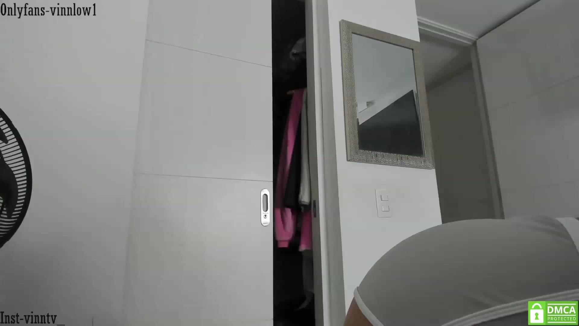 Gallery image thumbnail from Vinnlow's myfreecams stream on, 04/17/2023, 24:16 image 14 of 20