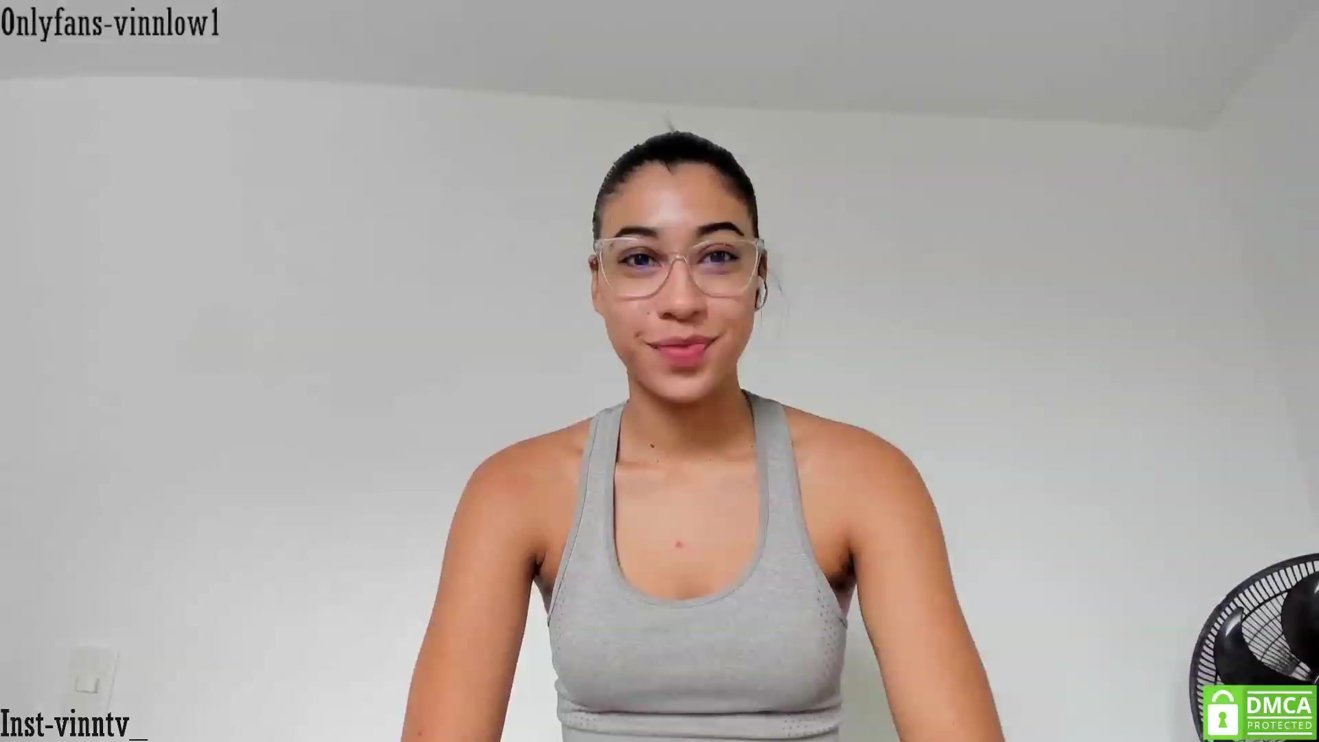 Gallery image thumbnail from Vinnlow's myfreecams stream on, 04/17/2023, 22:19 image 12 of 20