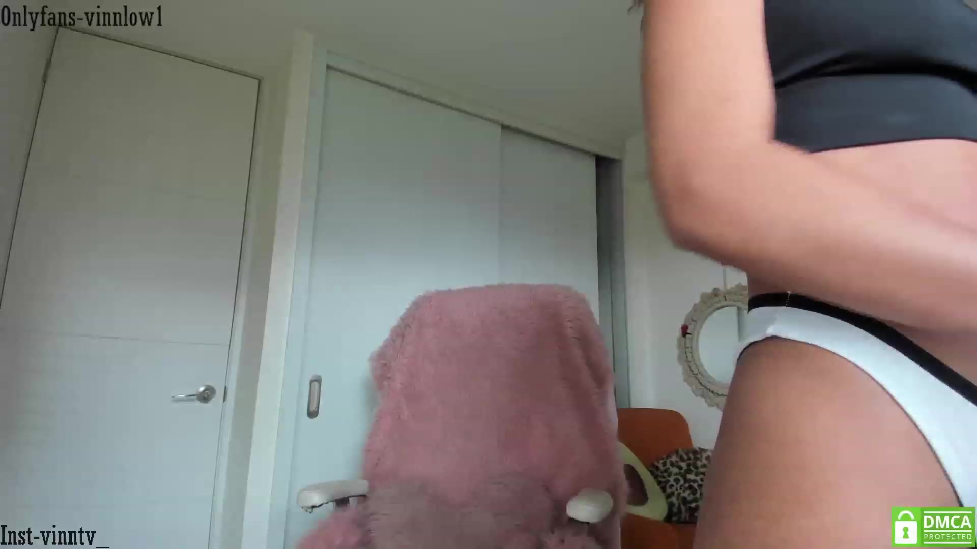 Gallery image thumbnail from Vinnlow's myfreecams stream on, 04/18/2023, 23:18 image 1 of 20