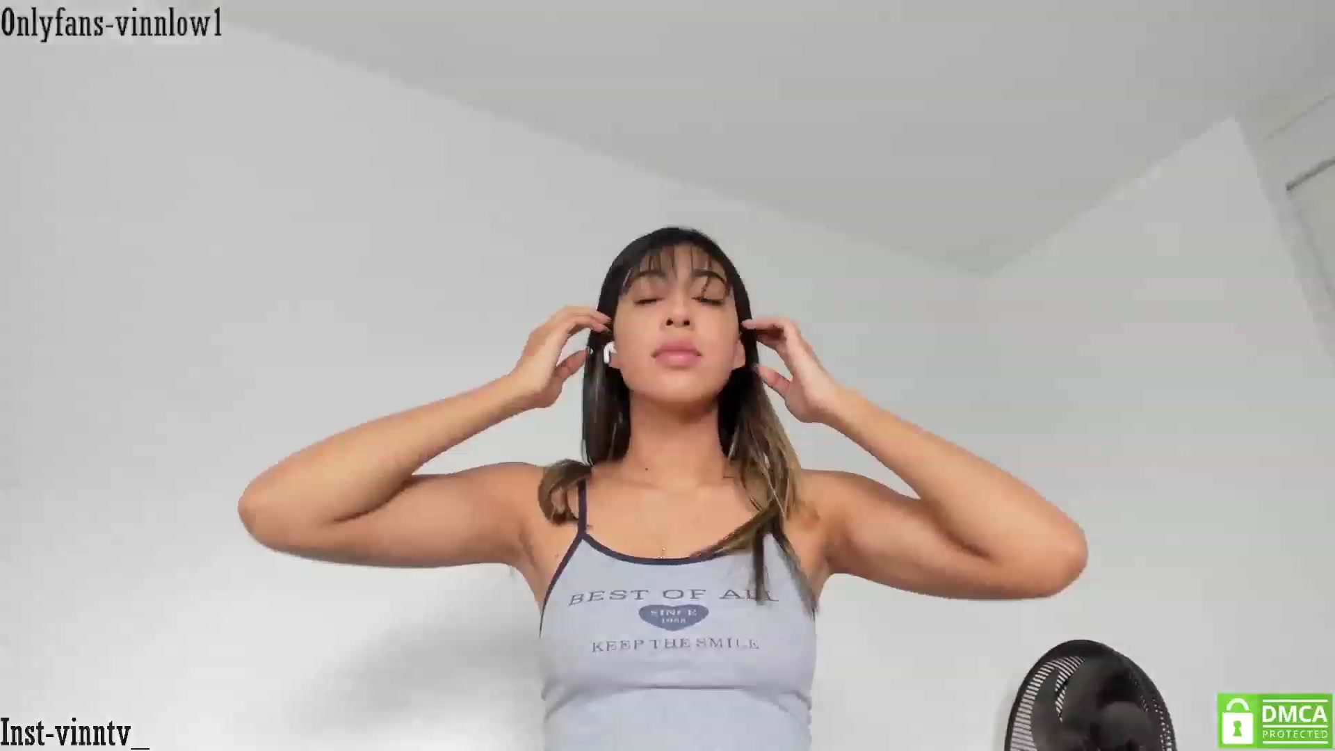 Gallery image thumbnail from Vinnlow's myfreecams stream on, 04/20/2023, 21:09 image 15 of 20