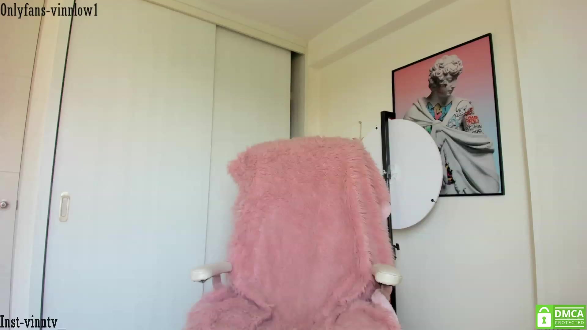 Gallery image thumbnail from Vinnlow's myfreecams stream on, 04/28/2023, 14:08 image 17 of 20