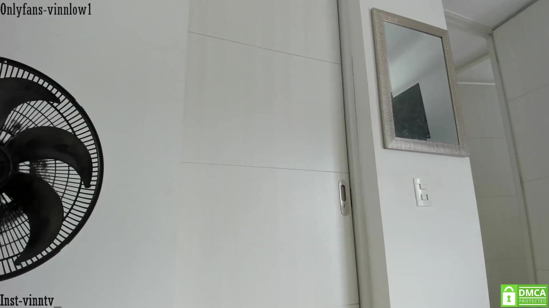 Gallery image thumbnail from Vinnlow's myfreecams stream on, 05/17/2023, 16:31 image 18 of 20