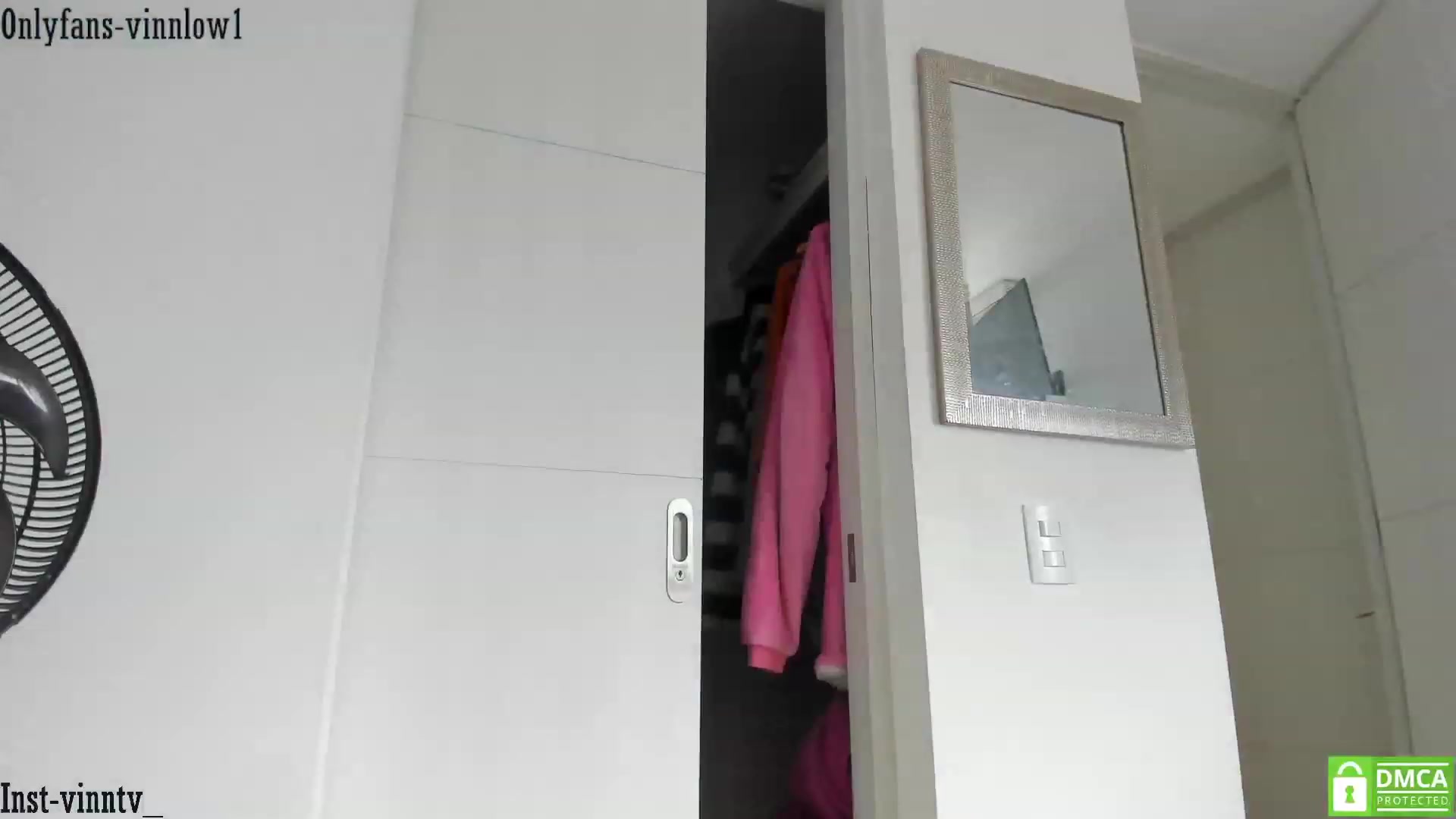 Gallery image thumbnail from Vinnlow's myfreecams stream on, 06/01/2023, 13:59 image 15 of 20
