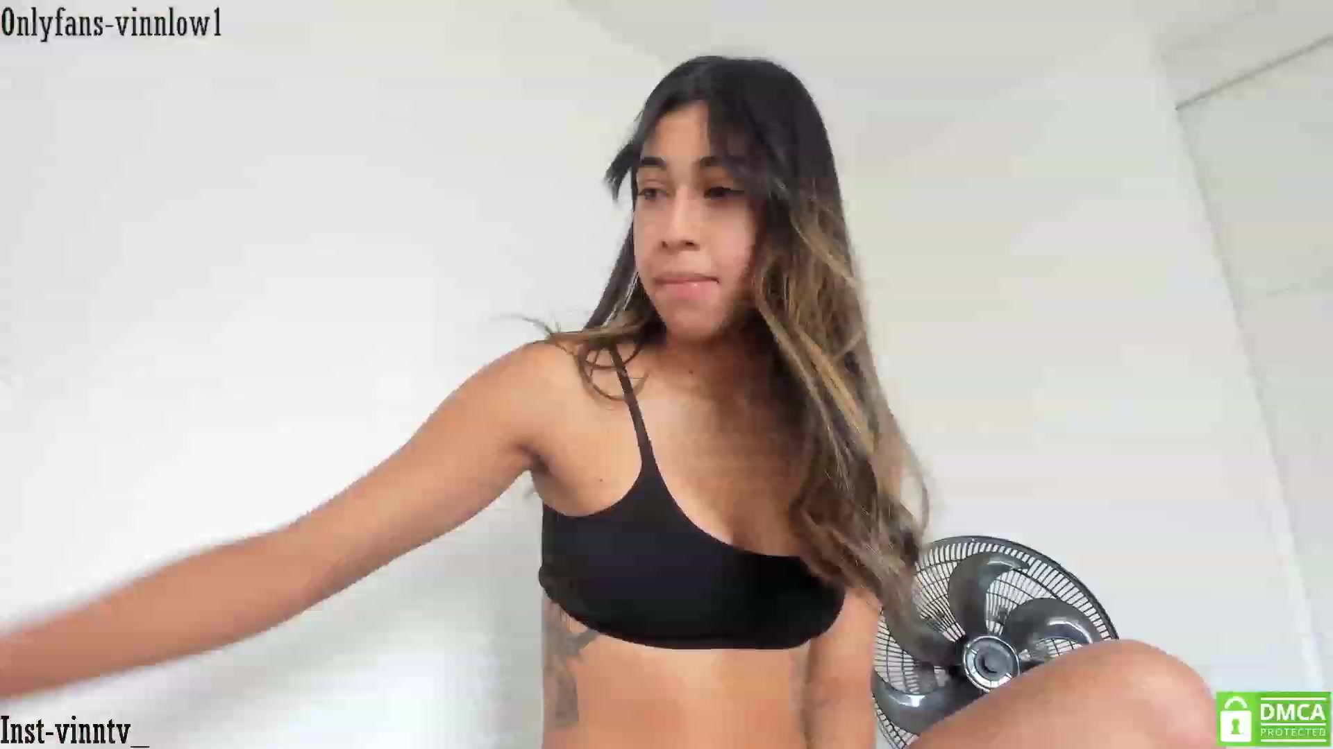 Gallery image thumbnail from Vinnlow's myfreecams stream on, 06/01/2023, 16:48 image 19 of 20