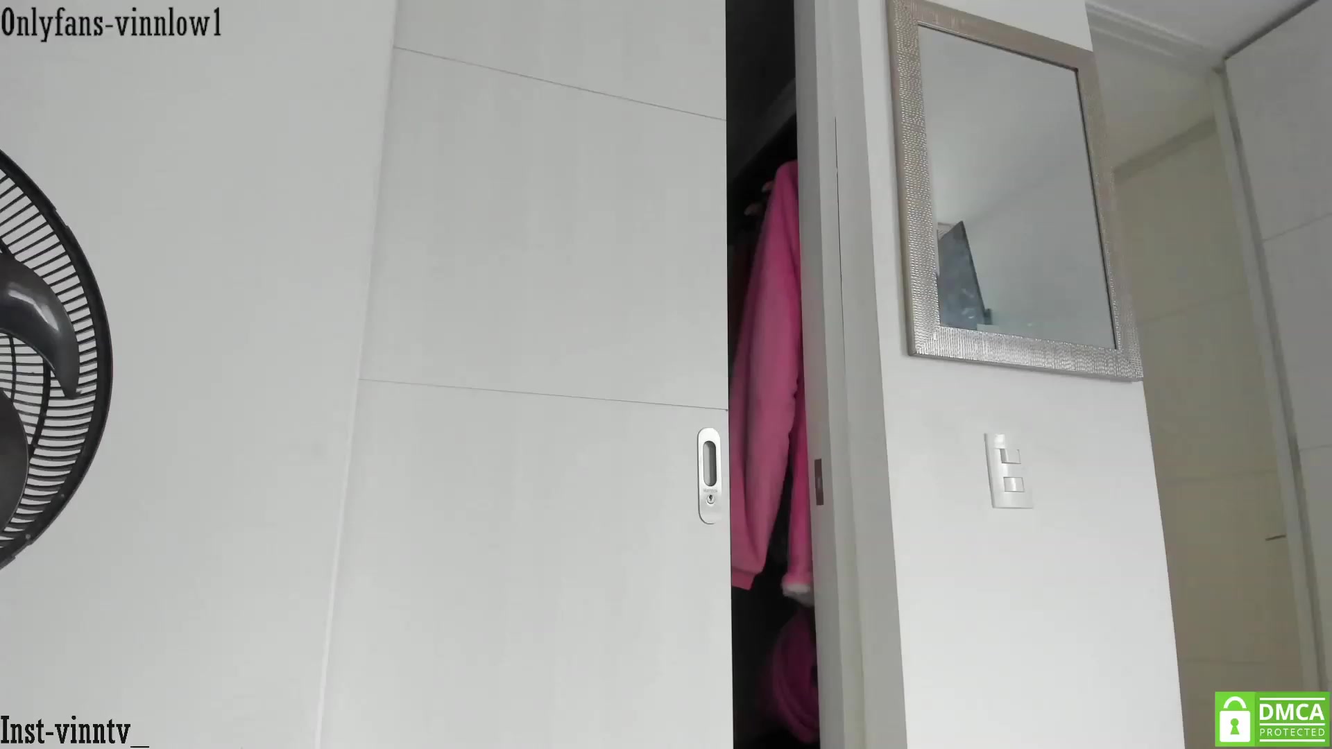 Gallery image thumbnail from Vinnlow's myfreecams stream on, 06/01/2023, 22:51 image 12 of 20