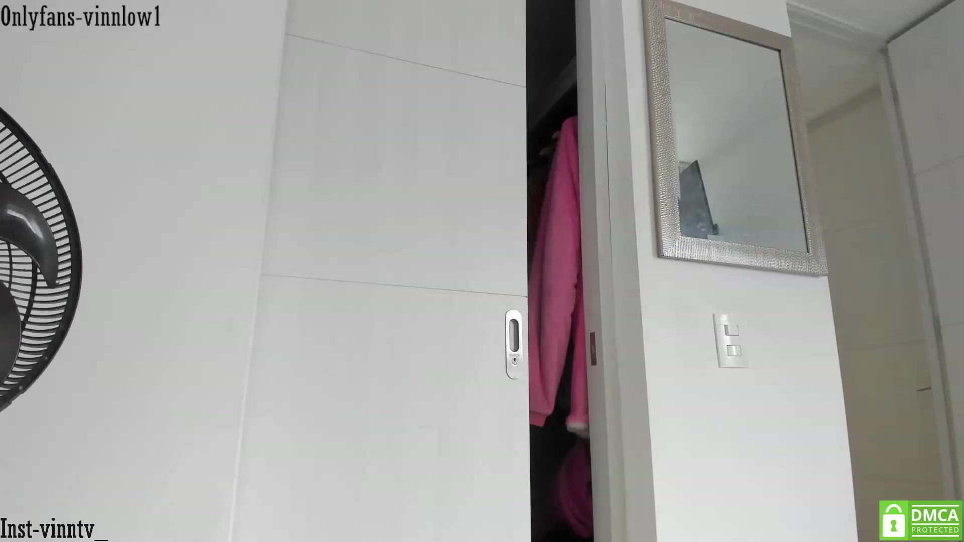 Gallery image thumbnail from Vinnlow's myfreecams stream on, 06/01/2023, 22:51 image 11 of 20