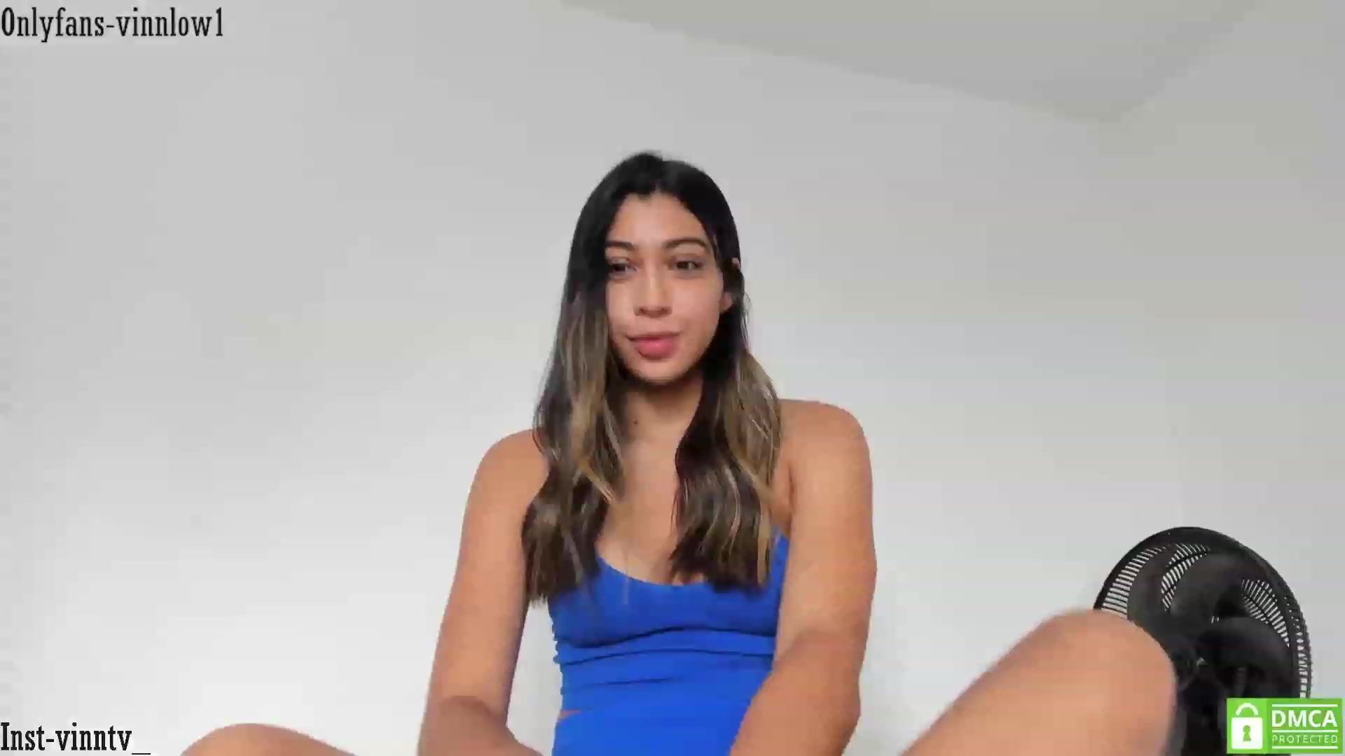 Gallery image thumbnail from Vinnlow's myfreecams stream on, 06/04/2023, 16:48 image 13 of 20
