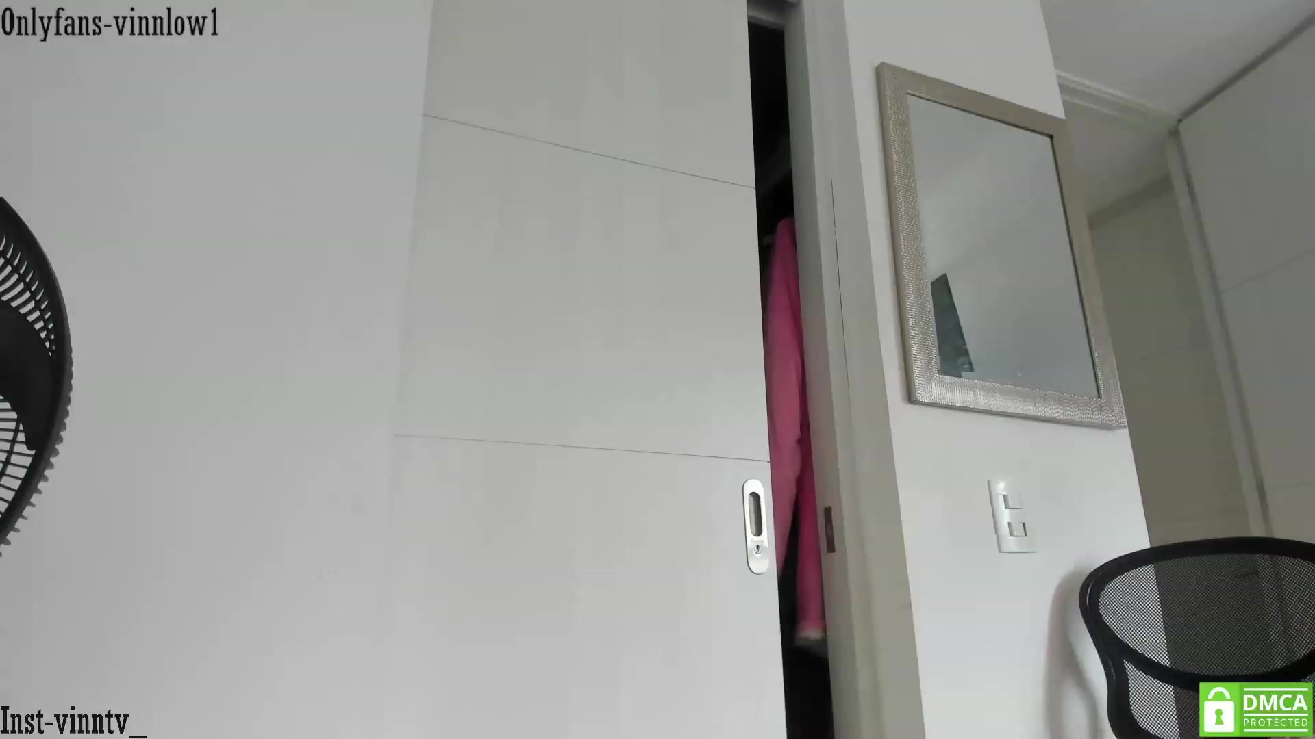 Gallery image thumbnail from Vinnlow's myfreecams stream on, 06/07/2023, 13:59 image 15 of 20