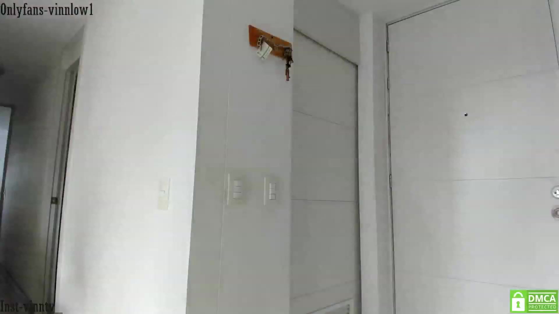 Gallery image thumbnail from Vinnlow's myfreecams stream on, 06/07/2023, 21:04 image 16 of 20