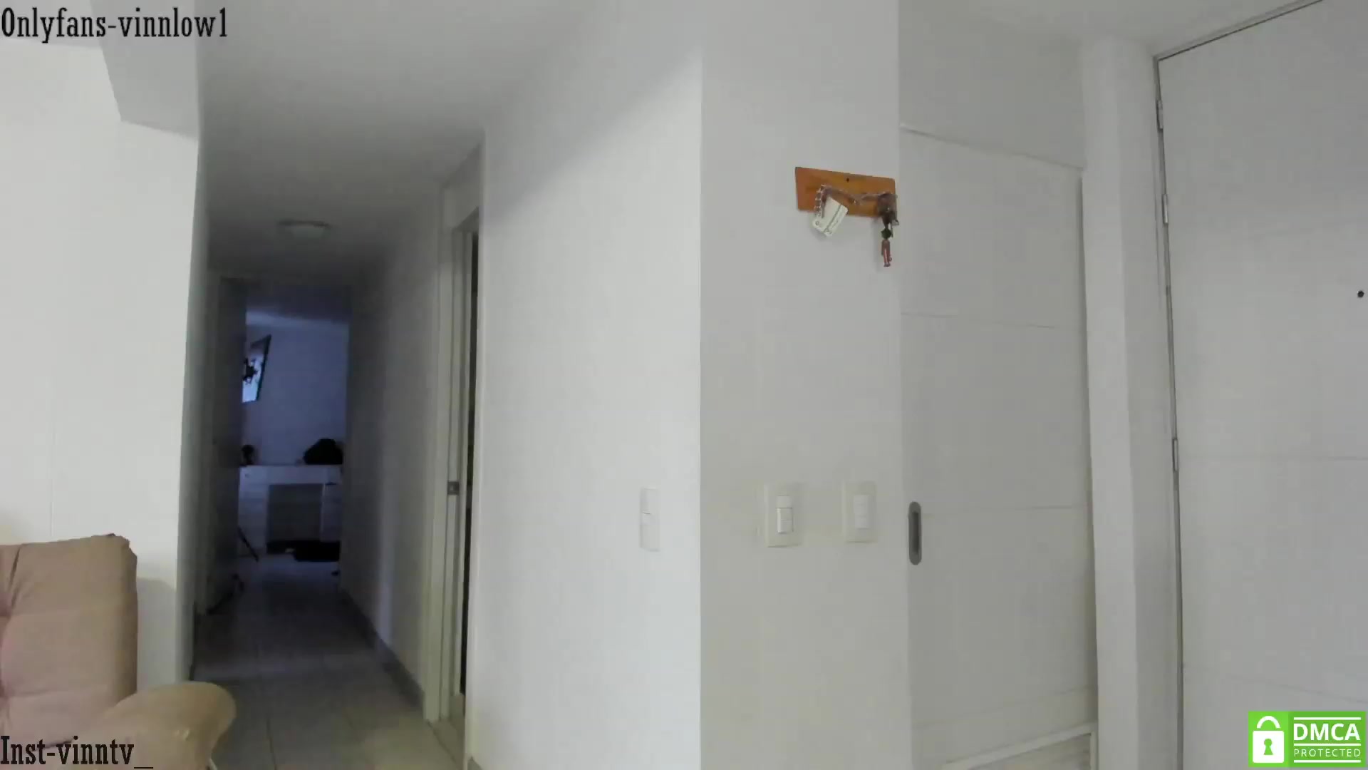 Gallery image thumbnail from Vinnlow's myfreecams stream on, 06/07/2023, 23:27 image 16 of 20