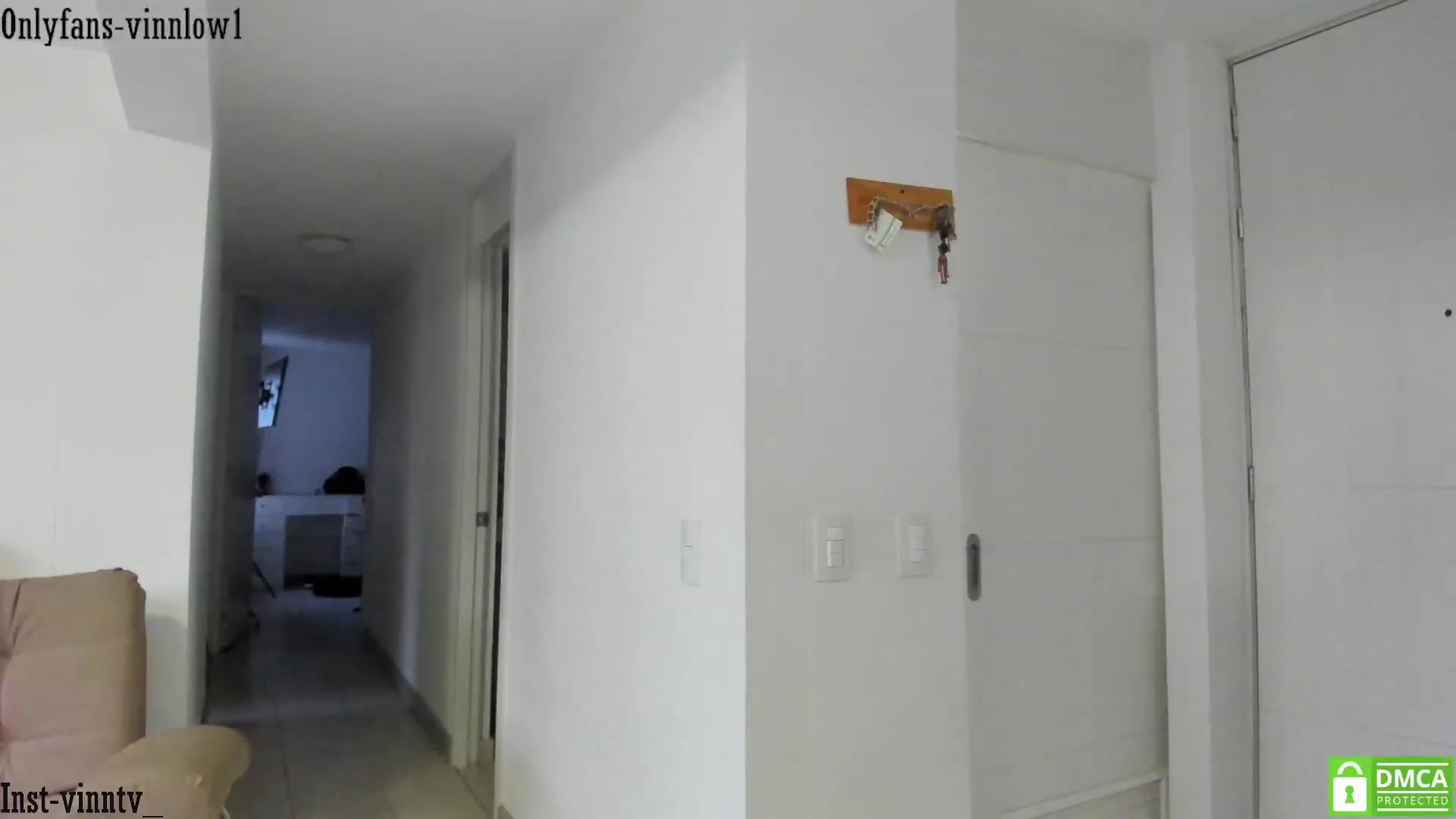 Gallery image thumbnail from Vinnlow's myfreecams stream on, 06/07/2023, 23:27 image 15 of 20