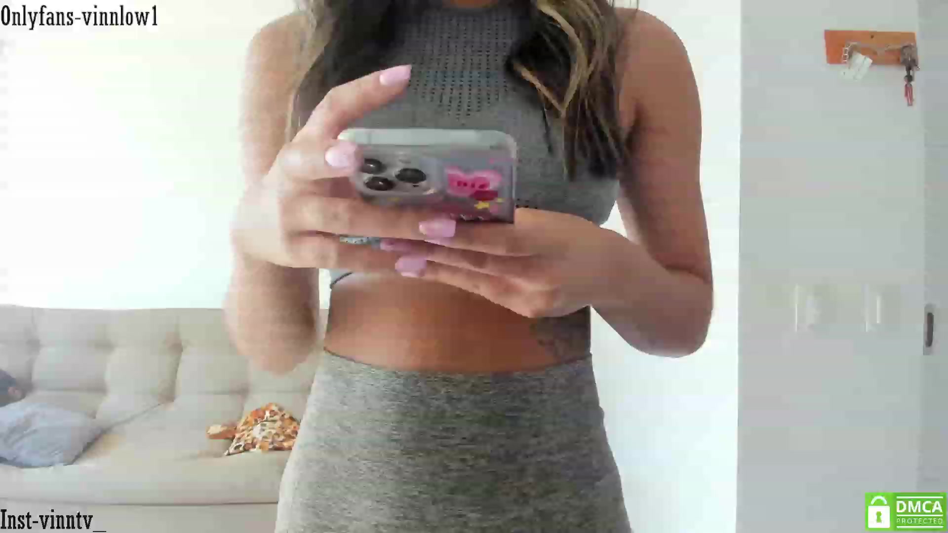 Gallery image thumbnail from Vinnlow's myfreecams stream on, 06/09/2023, 17:39 image 17 of 20