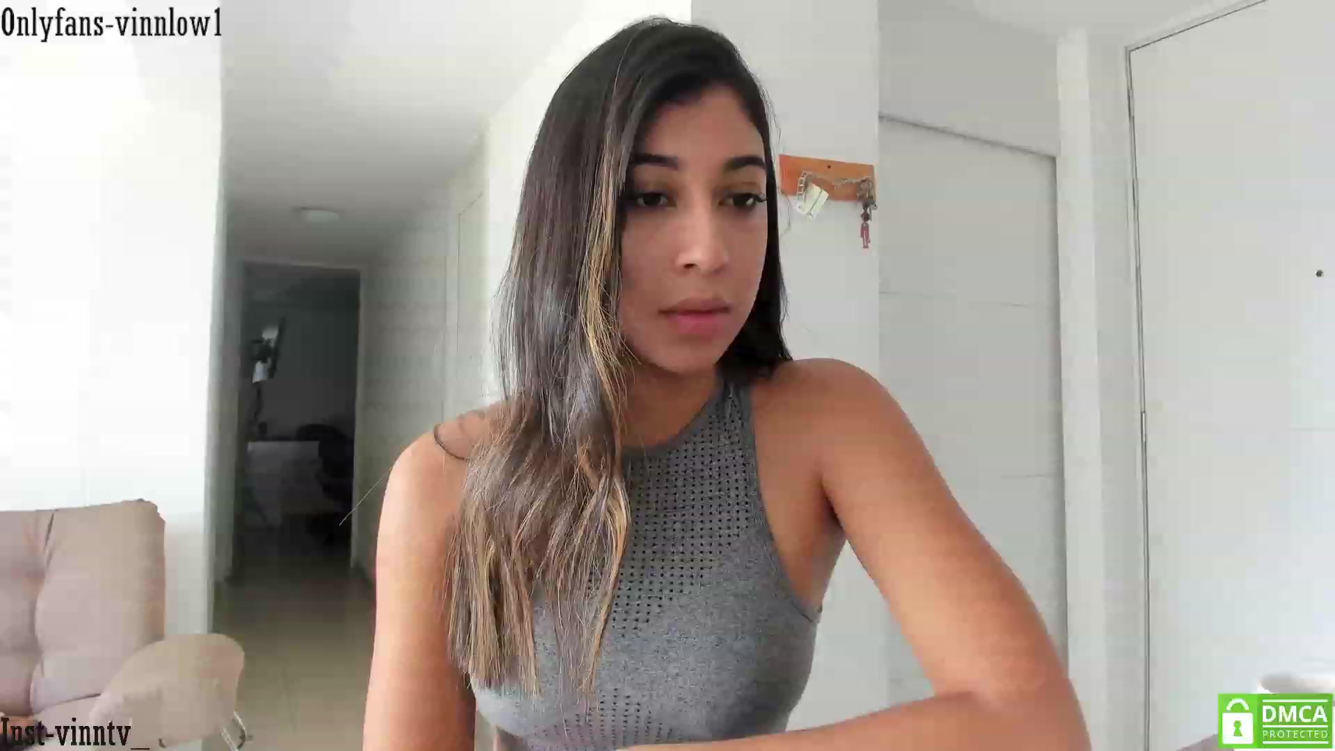 Gallery image thumbnail from Vinnlow's myfreecams stream on, 06/09/2023, 17:39 image 15 of 20