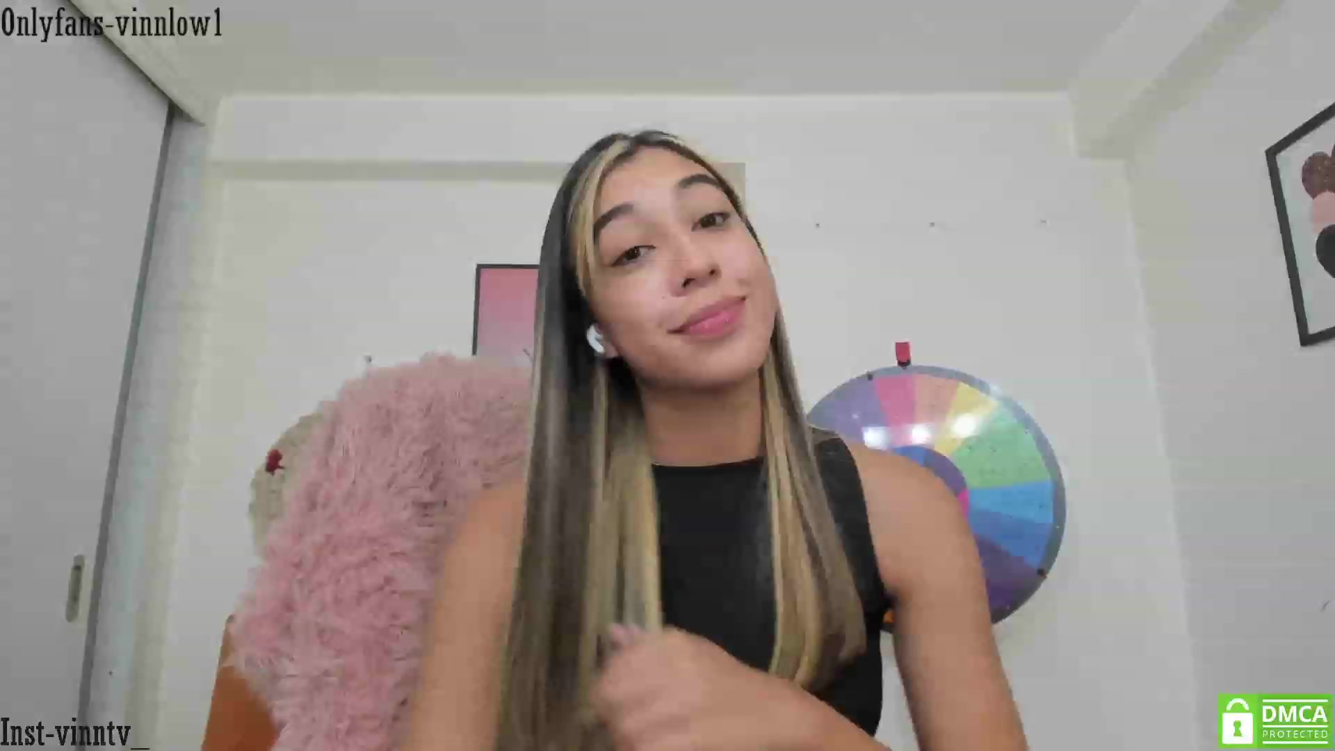 Gallery image thumbnail from Vinnlow's myfreecams stream on, 07/23/2023, 24:00 image 12 of 20
