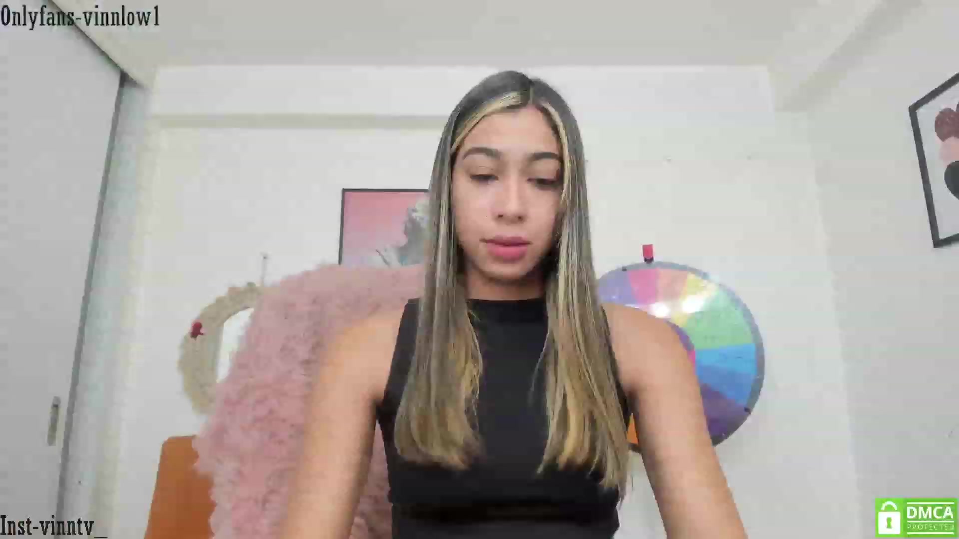 Gallery image thumbnail from Vinnlow's myfreecams stream on, 07/23/2023, 24:00 image 6 of 20