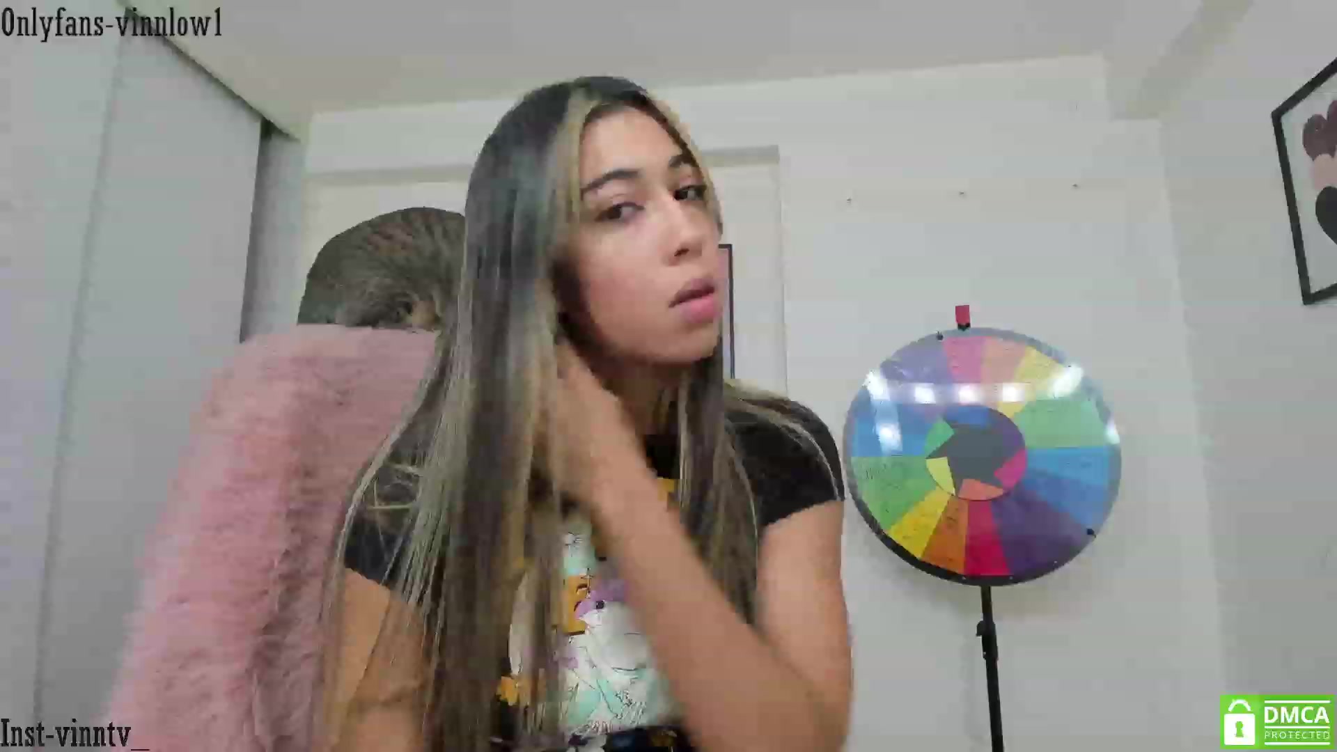 Gallery image thumbnail from Vinnlow's myfreecams stream on, 08/17/2023, 01:27 image 17 of 20