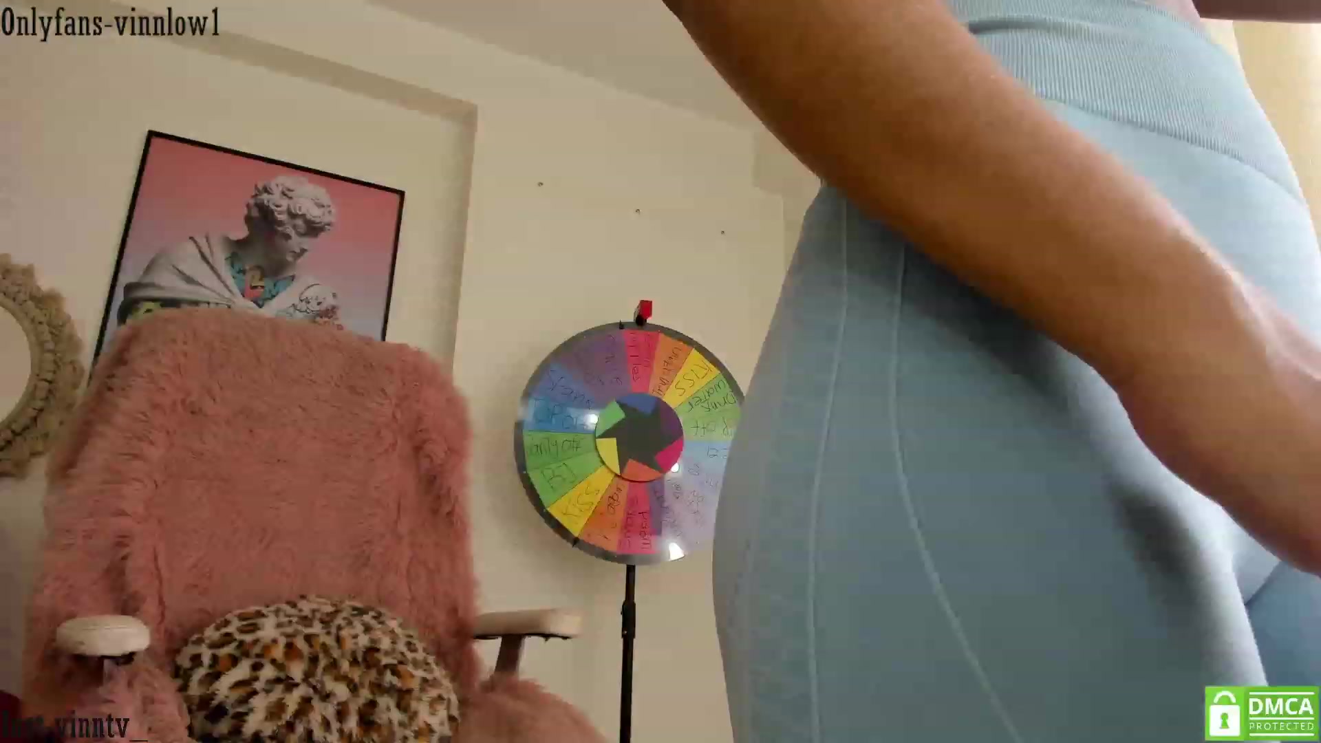 Gallery image thumbnail from Vinnlow's myfreecams stream on, 08/17/2023, 14:08 image 11 of 20