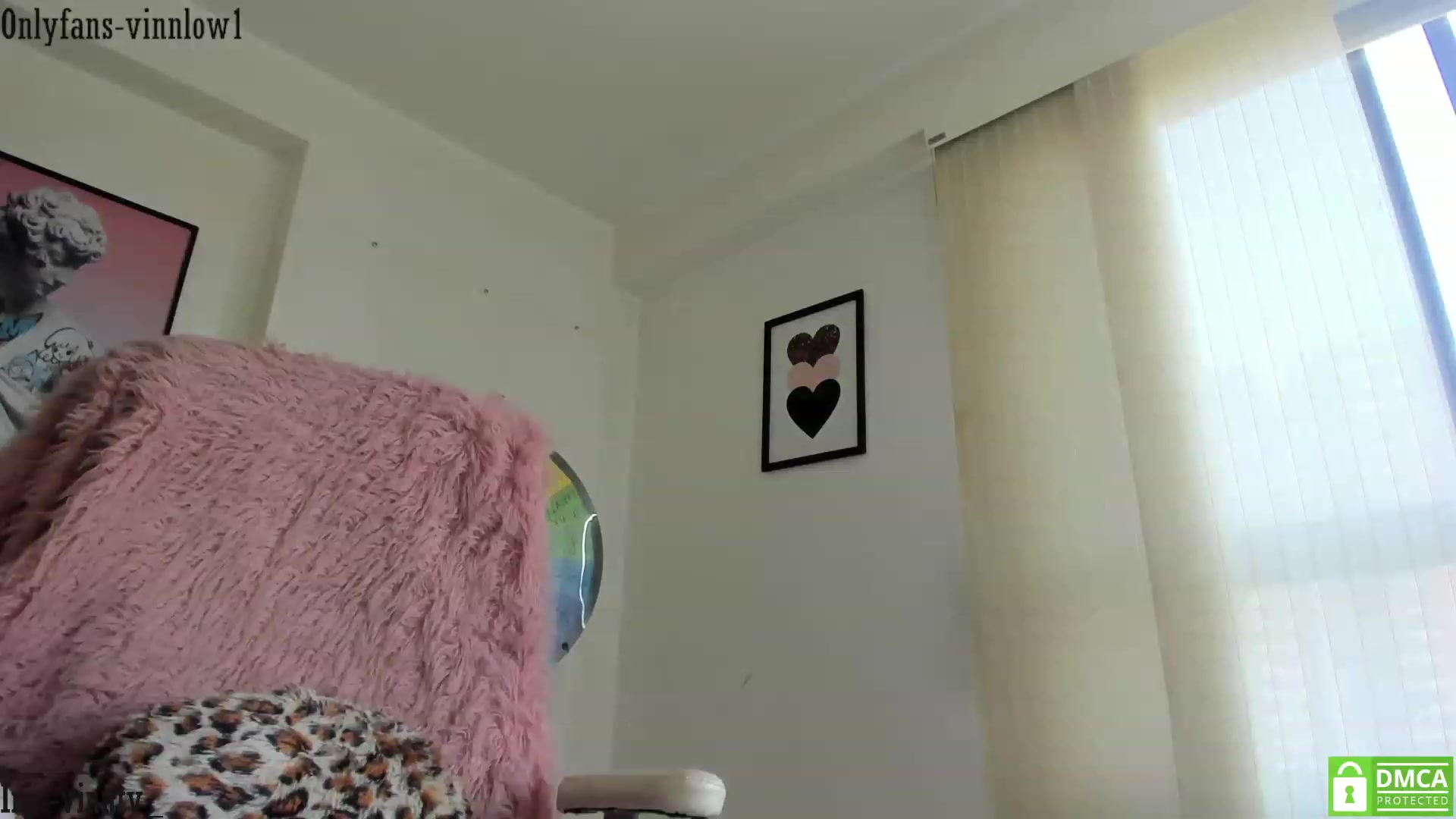 Gallery image thumbnail from Vinnlow's myfreecams stream on, 09/08/2023, 16:23 image 3 of 20